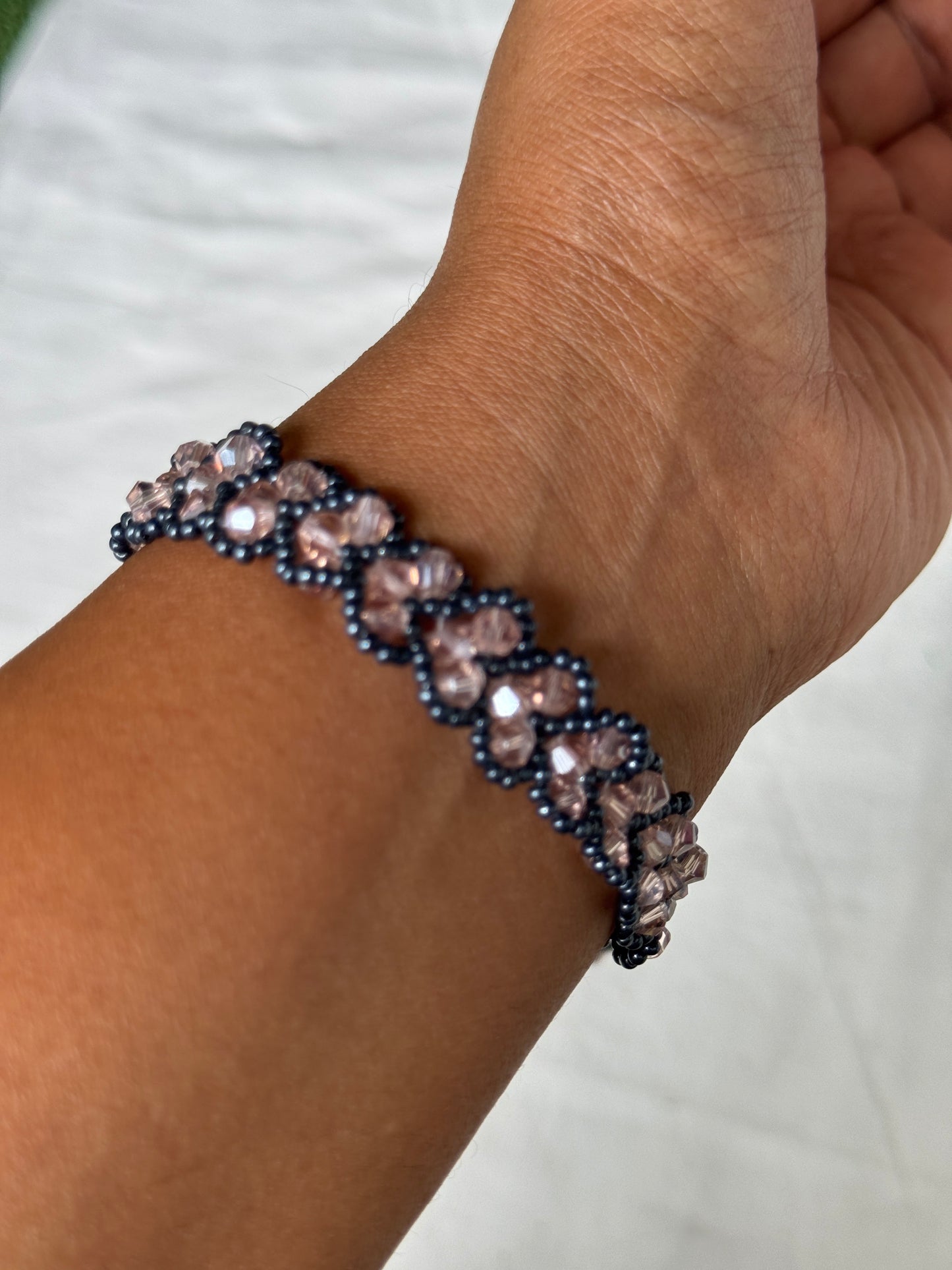 Light pink tone sweet heart bracelet - handcrafted with glass and poth beads