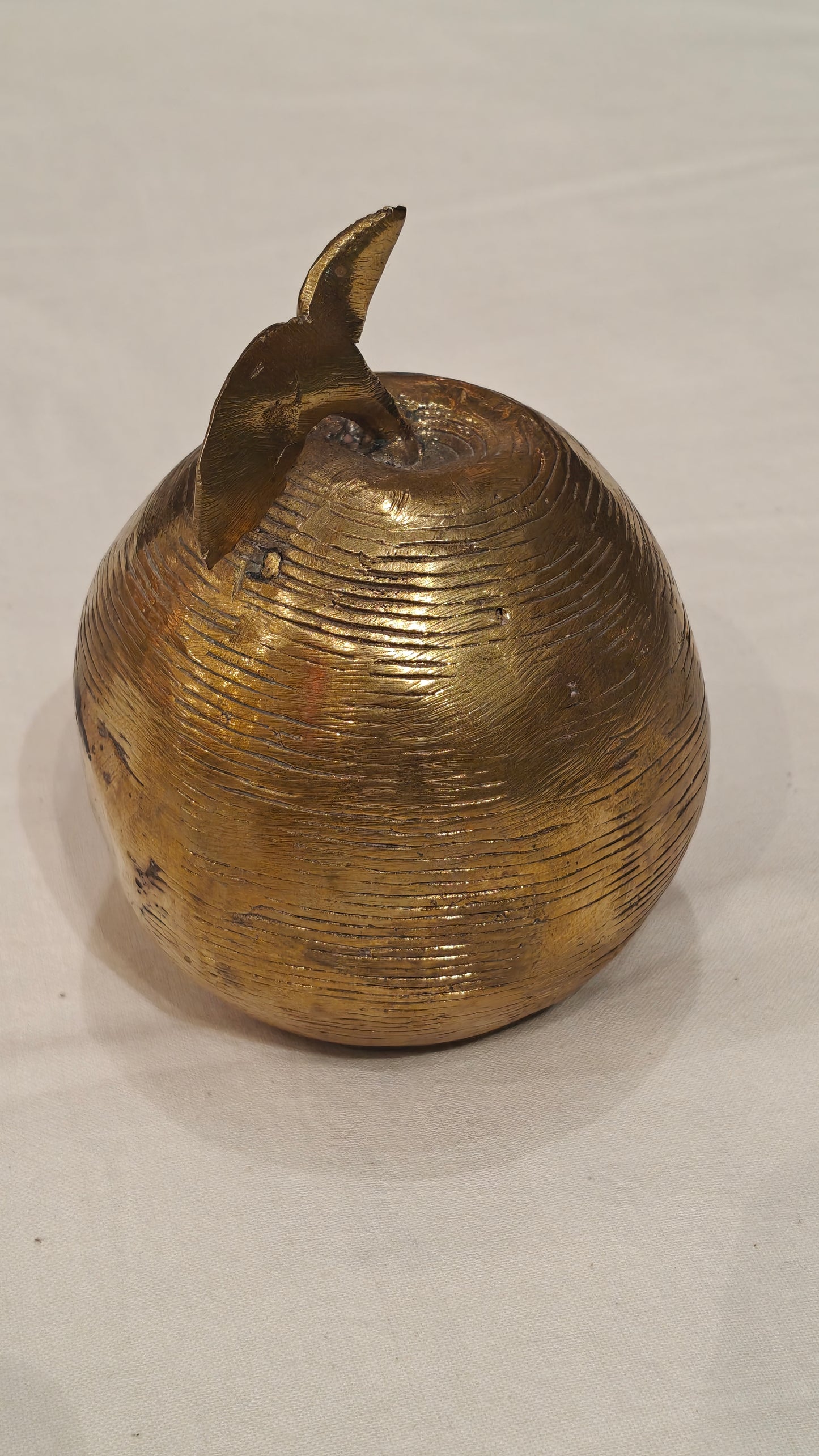 Handcrafted brass Apple - Decor