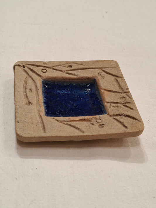 Clay borders with centre blue Handcrafted agarbatti stand