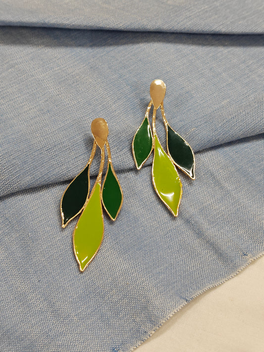 Green enamel Leaves studs earrings - handcrafted in copper