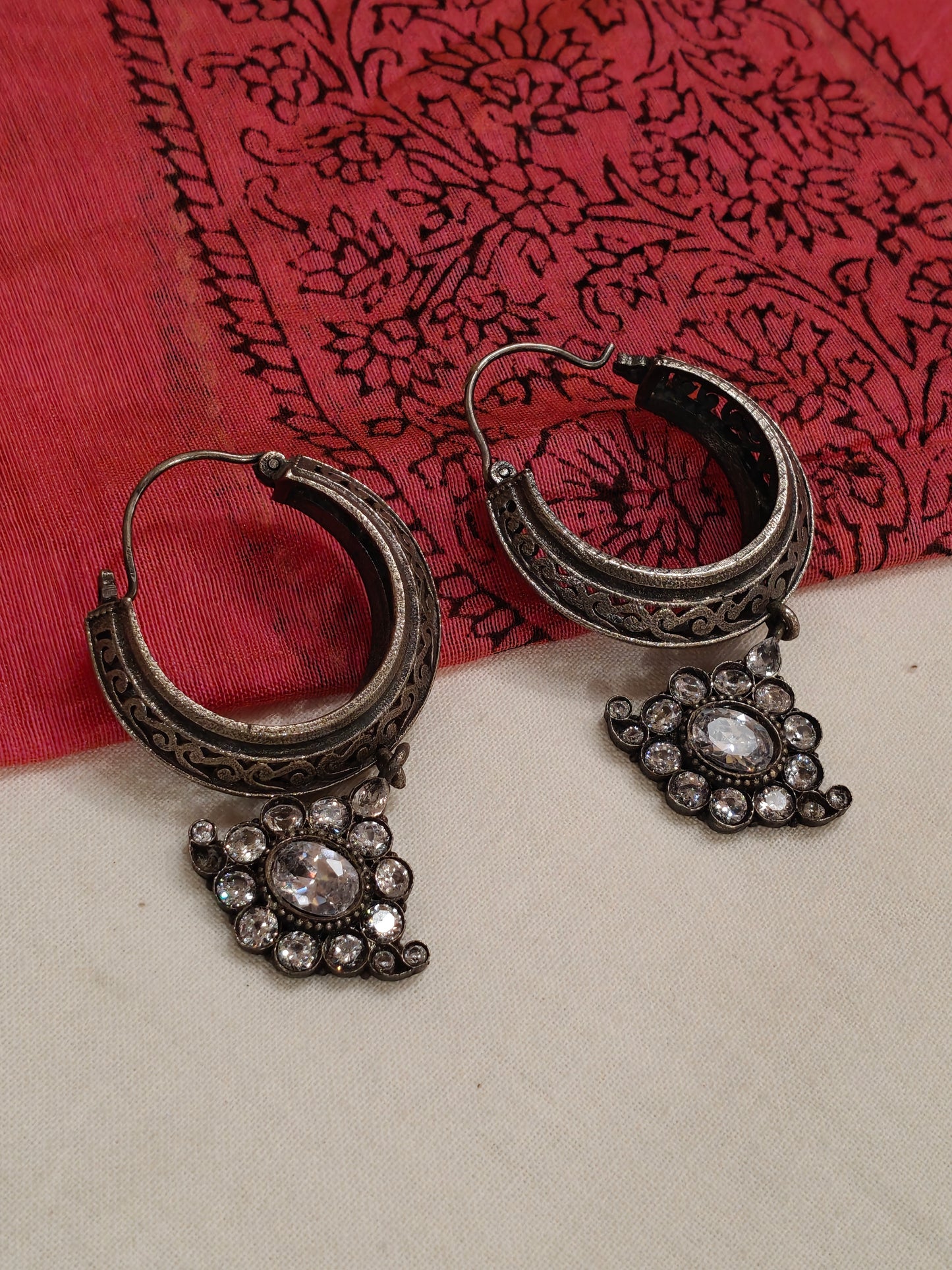 Hoop earrings with Stone Cluster