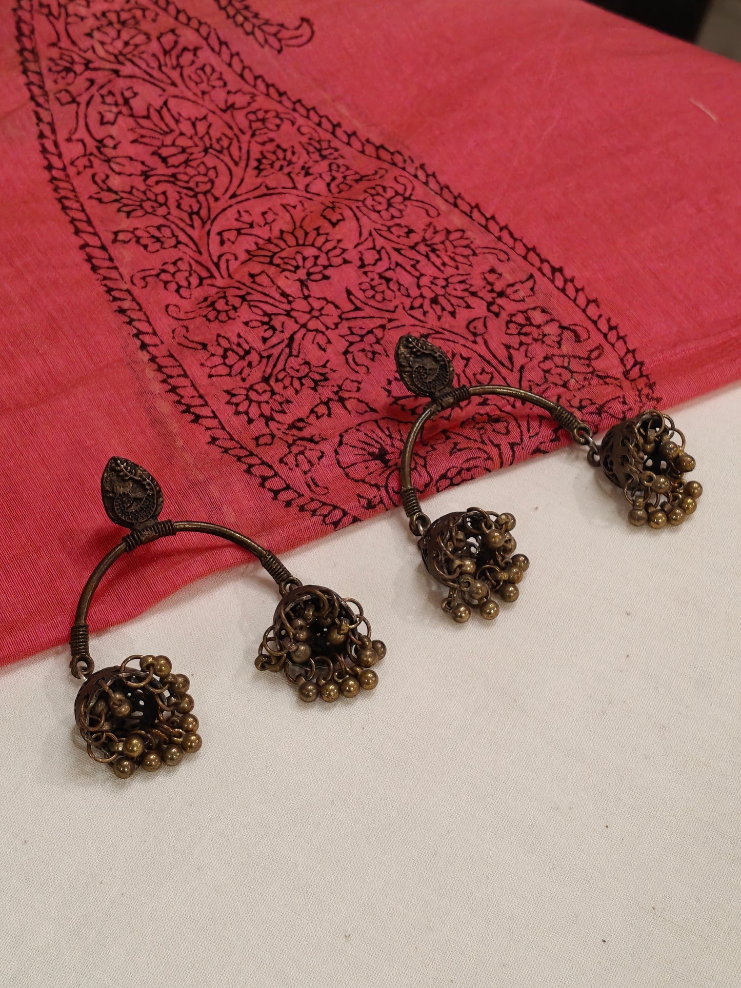 2 Jhumkis on arc - earrings