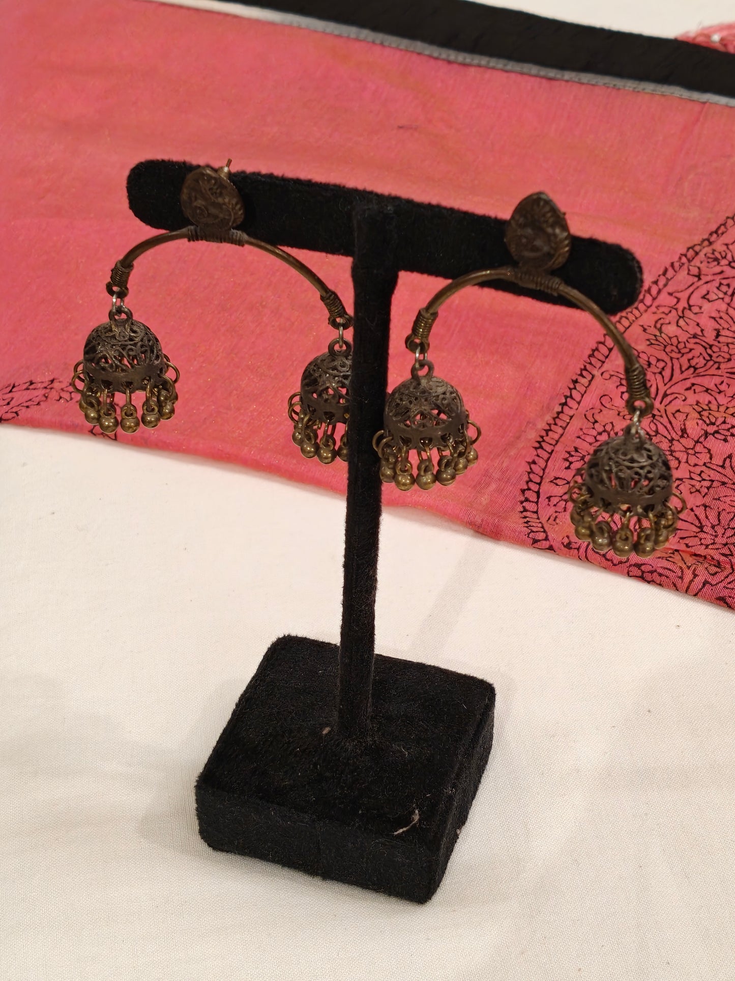 2 Jhumkis on arc - earrings
