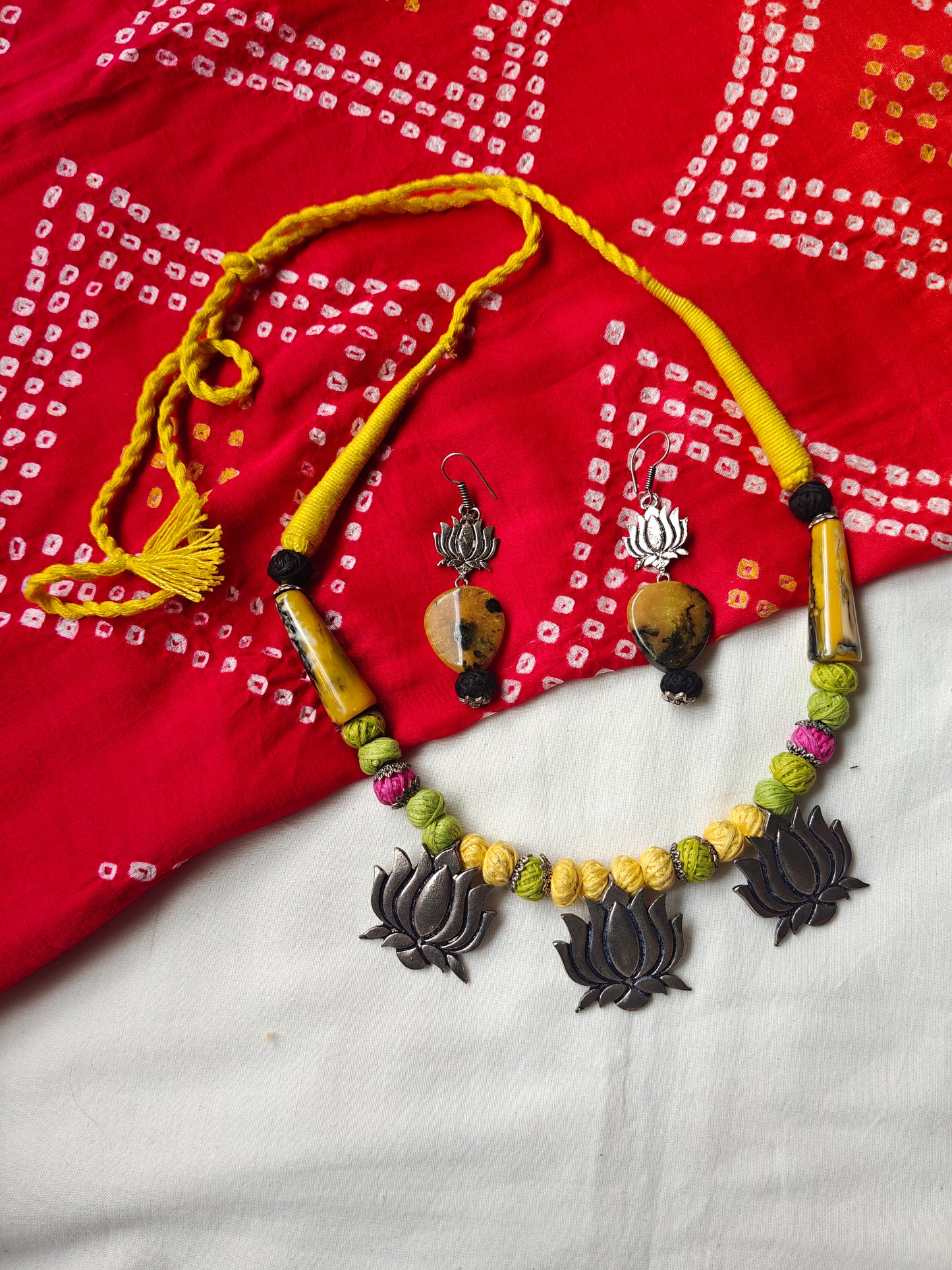 Neckpiece with 3 Lotus pendants and earrings set
