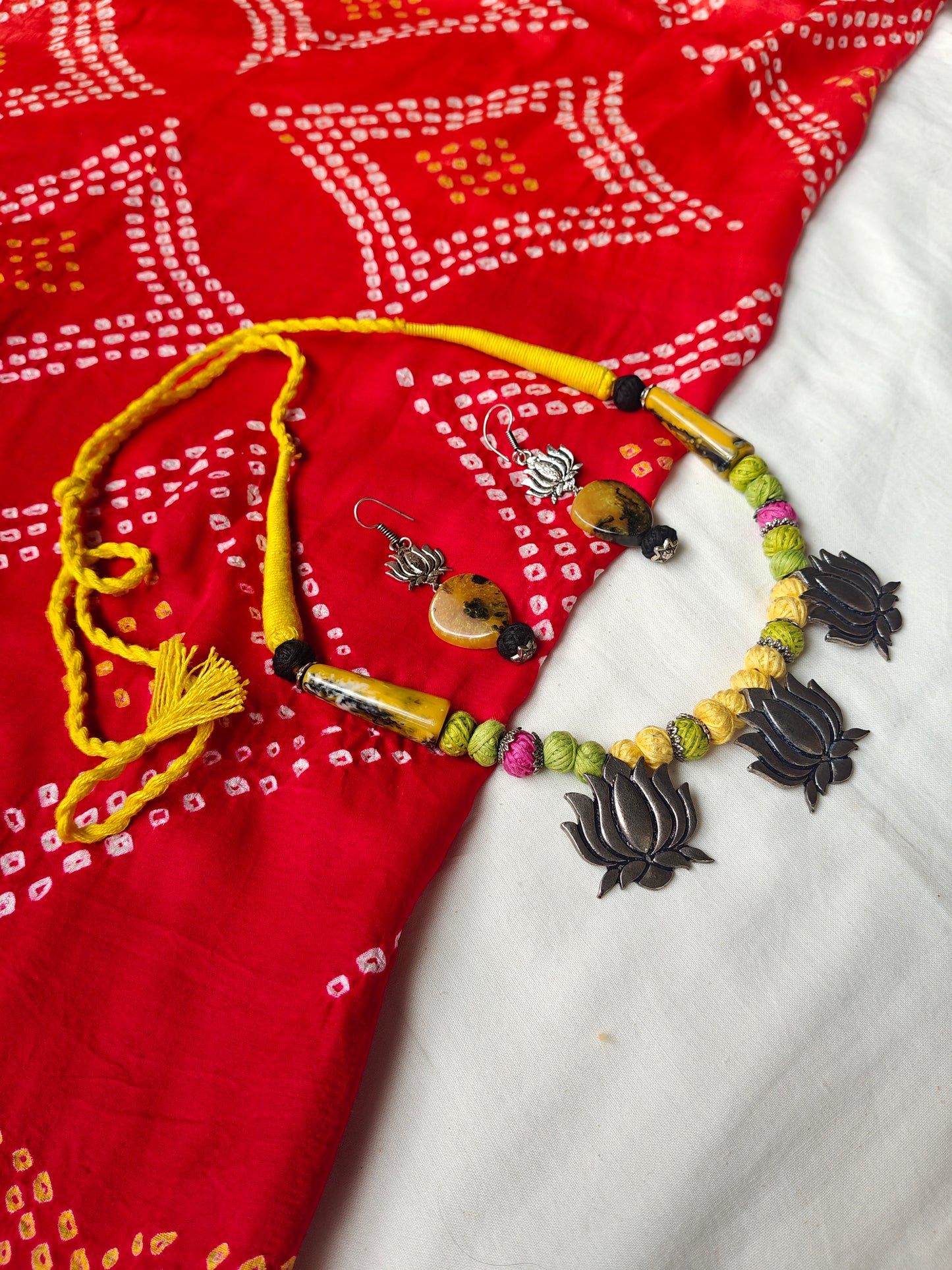 Neckpiece with 3 Lotus pendants and earrings set