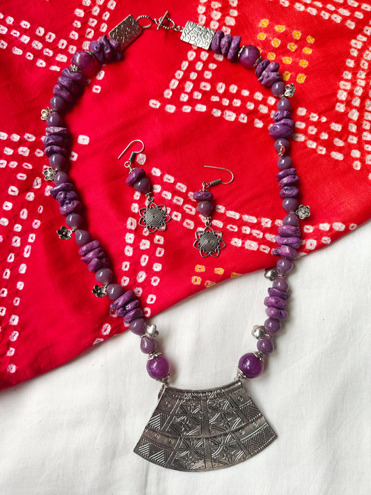 Purple stones necklace with silver pendant and flower drops earrings set