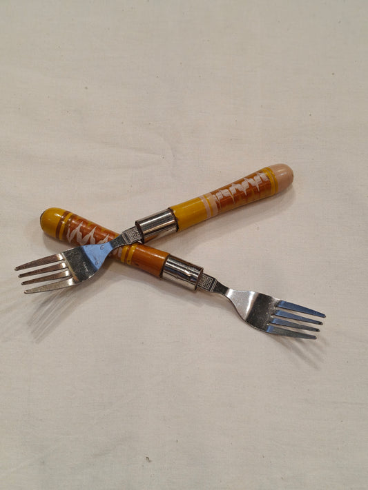 Fork with handcrafted lacquer wooden handle