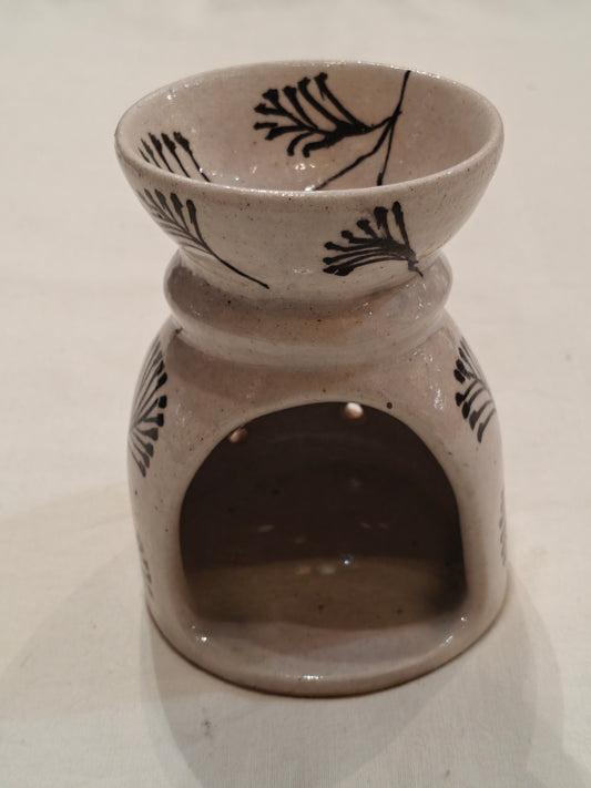 White and black ceramic essential oil diffuser - handcrafted