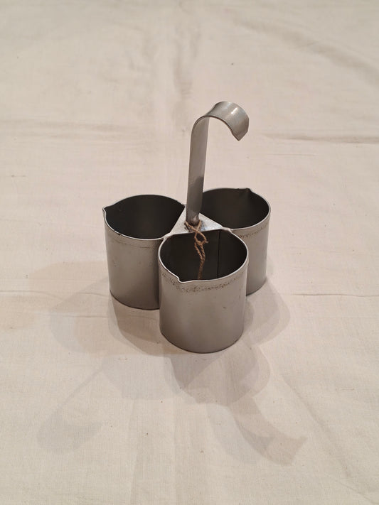 Old world chutney dip - 3 metal bowls with handle - nostalgic decor