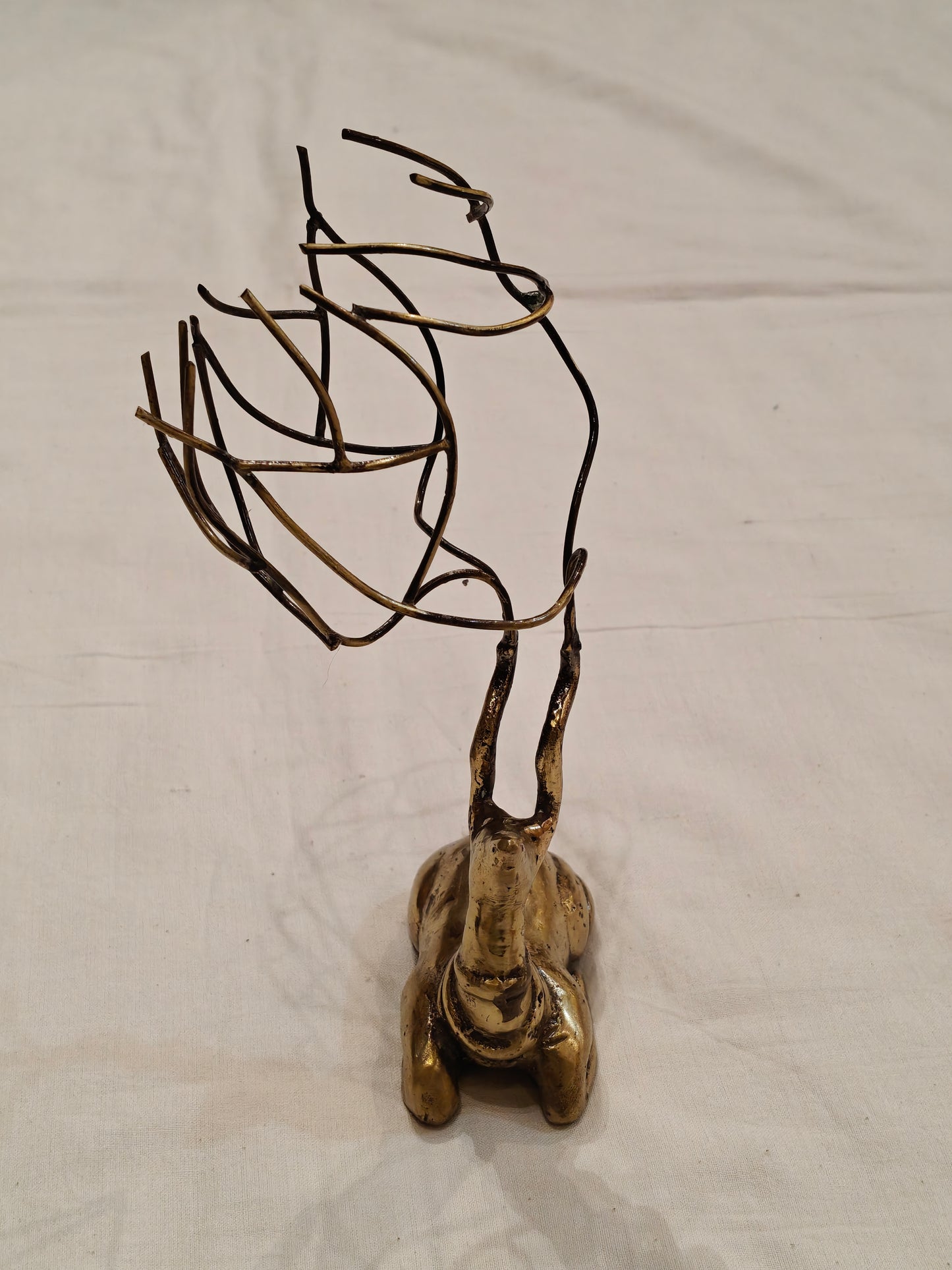 Sitting Reindeer brass decor