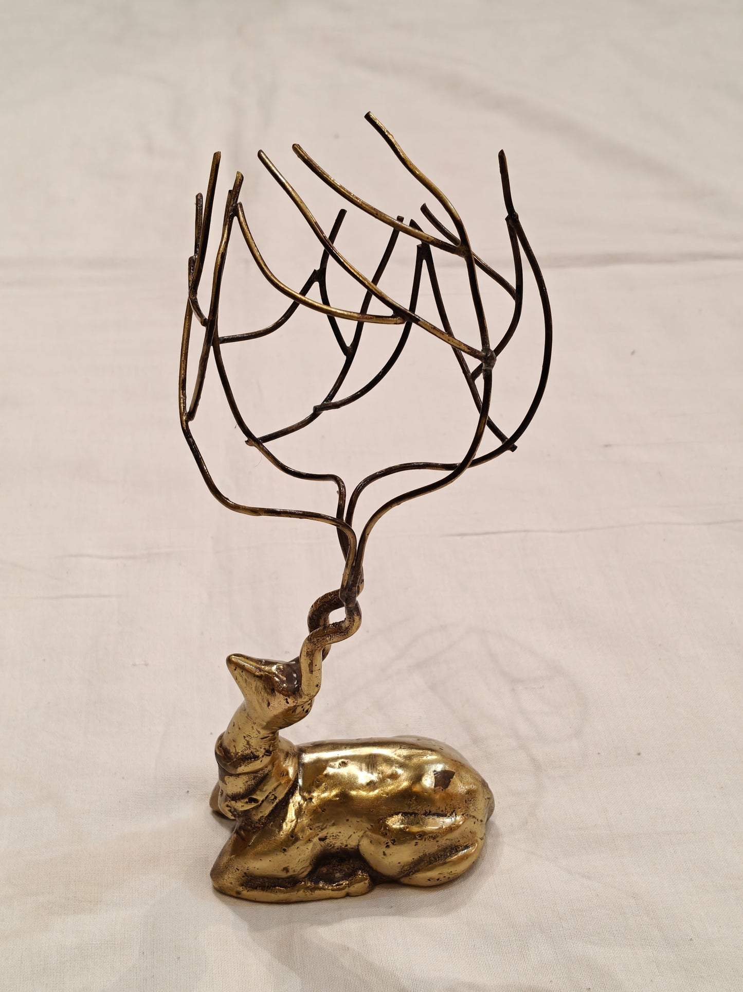Sitting Reindeer brass decor