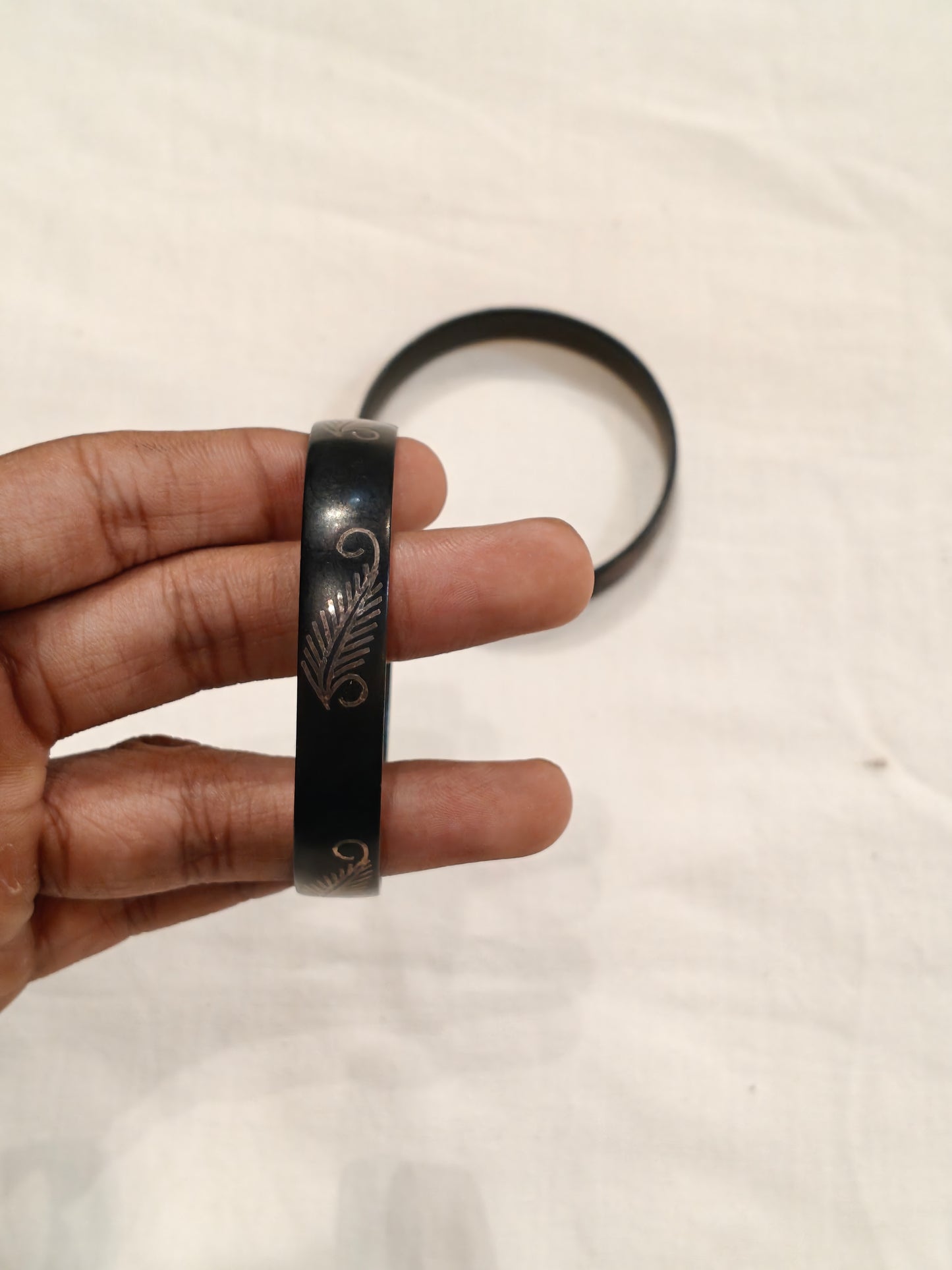 Black bidri style silver inlay bangle with leaf designs