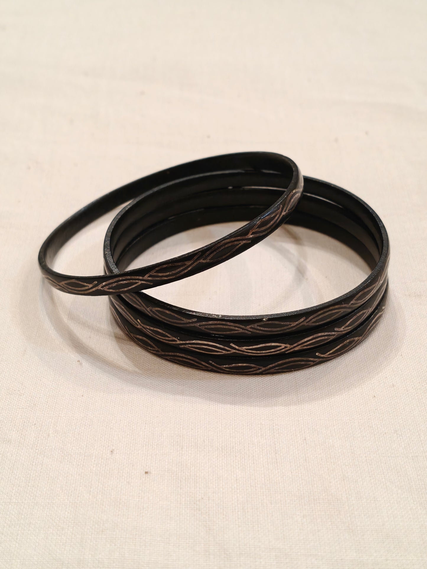 Leaves vine black bidri silver inlay bangle