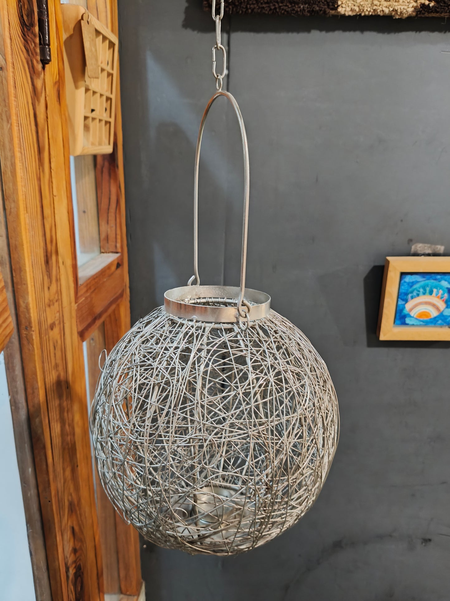 Spherical nest like t-light holder / metal hanging