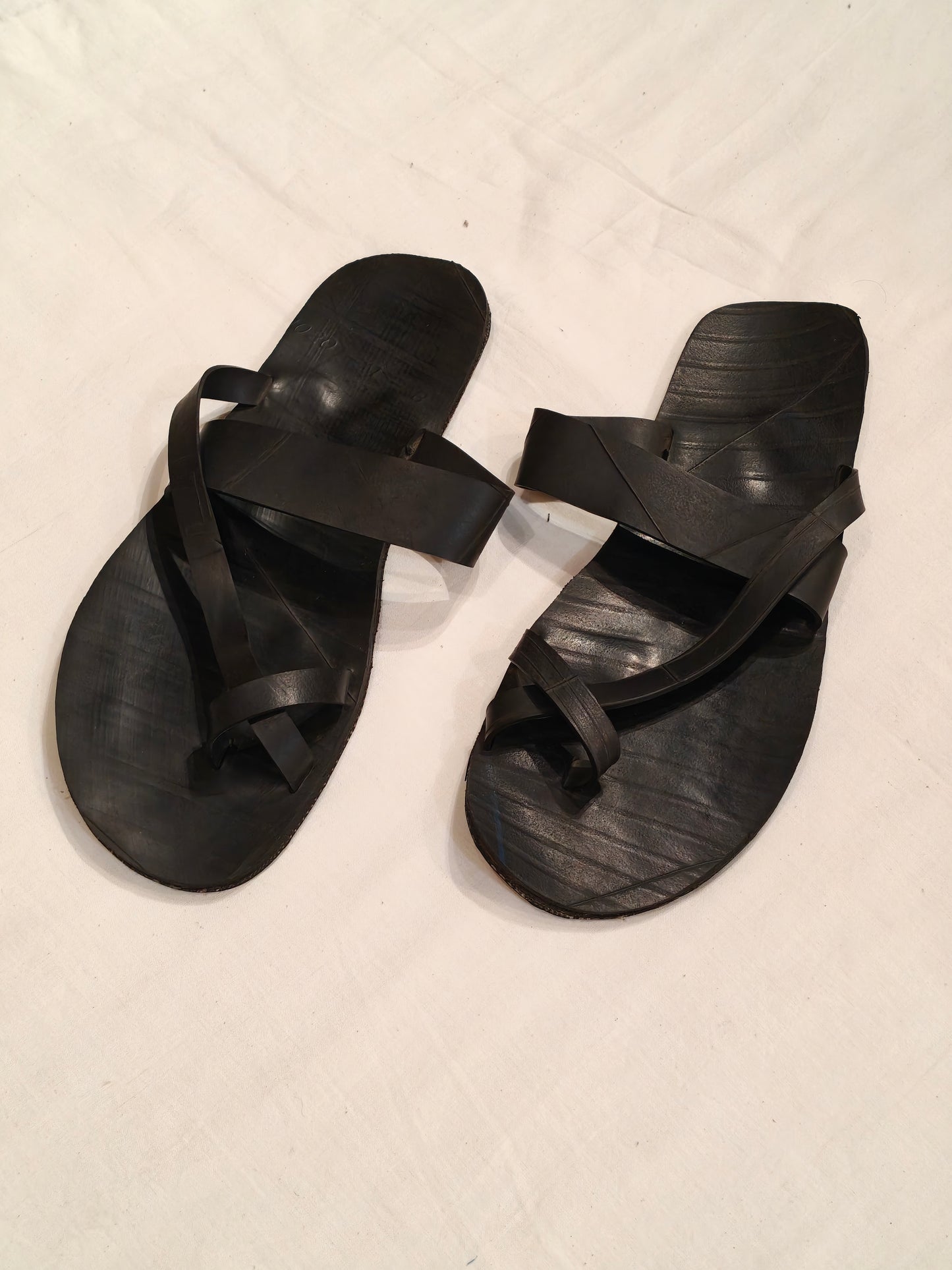 Chappal made of upcycled tyres n tubes - men’s casual n cool footwear