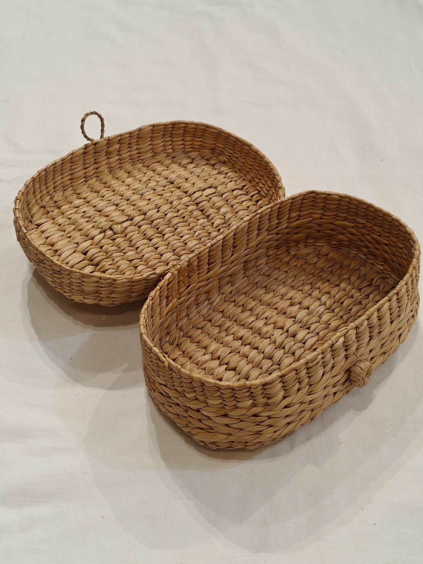 Eco friendly water hyacinth Oval organizer / basket with lid