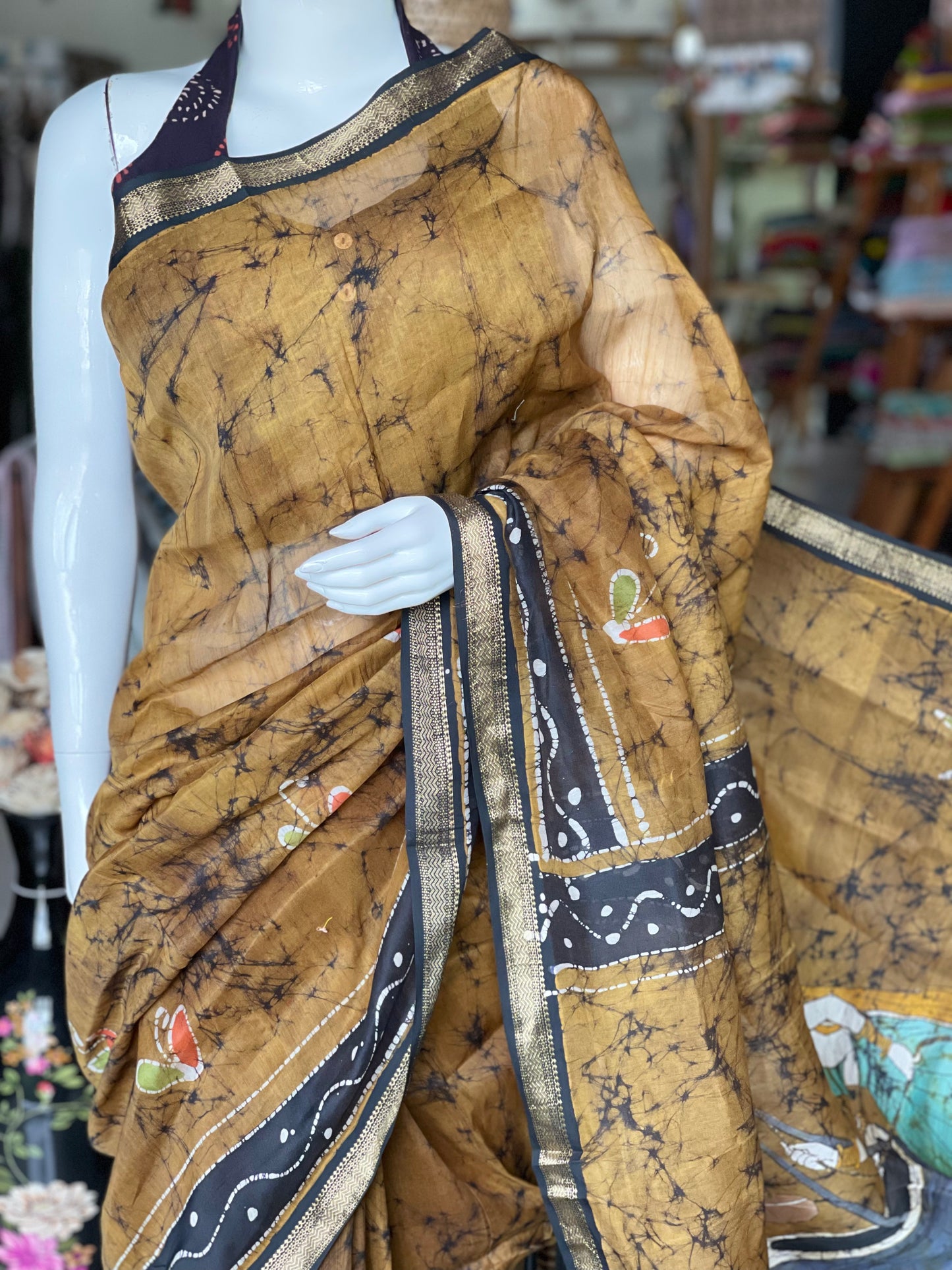 Wax batik printed silk cotton Maheshwari handloom saree with Narmada lehar border