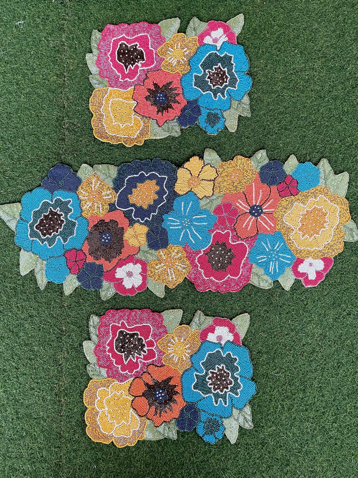 Colorful flowers design beads handcrafted placemat (single)