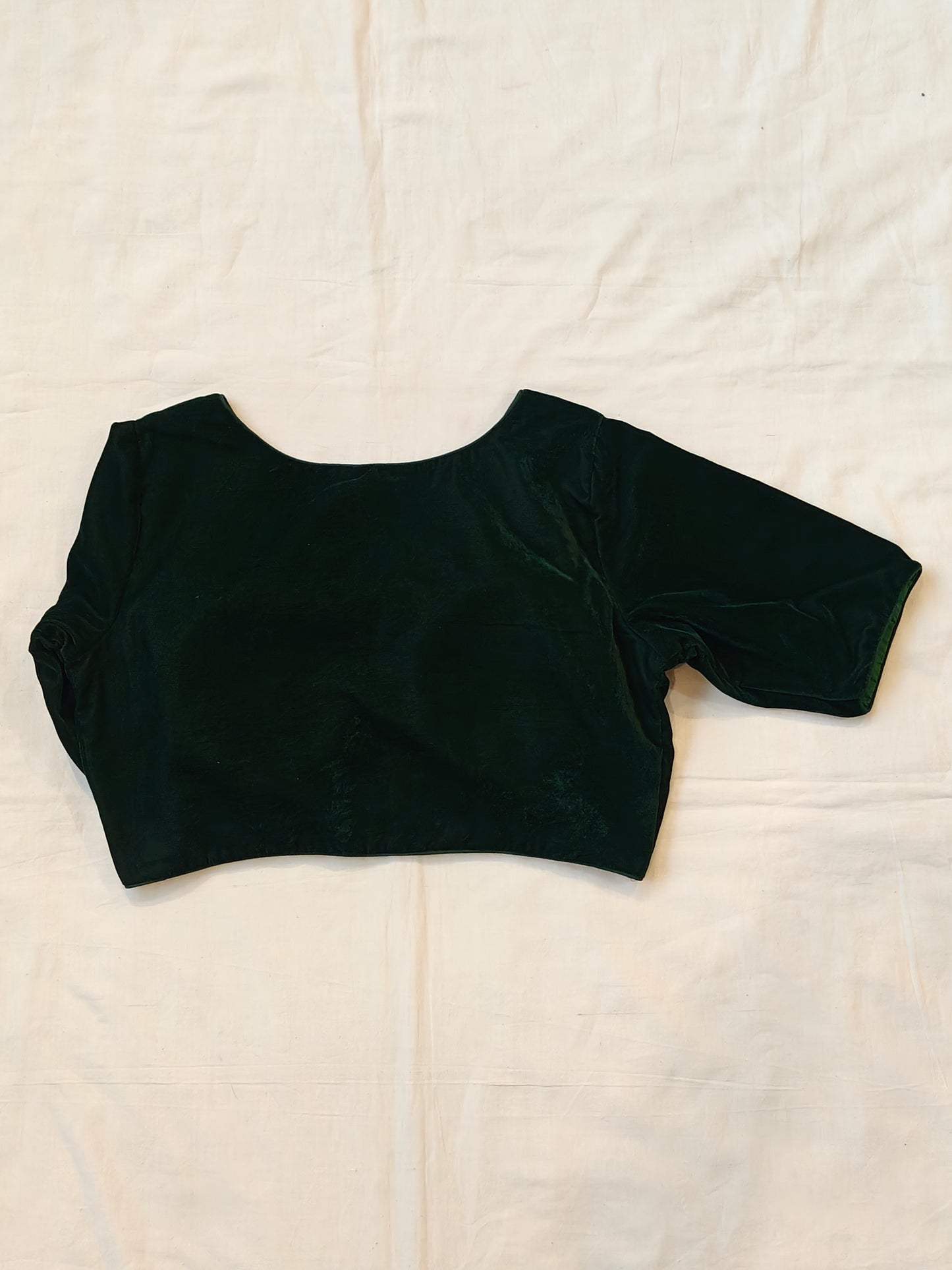 Plain green V-neck elbow sleeves velvet blouse