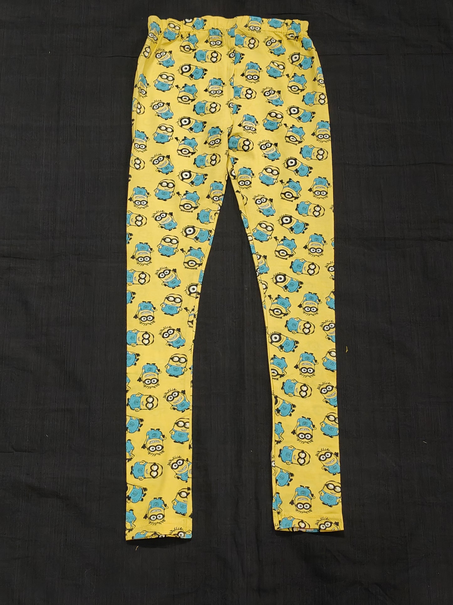 Yellow printed minion's crew bob leggings for girls