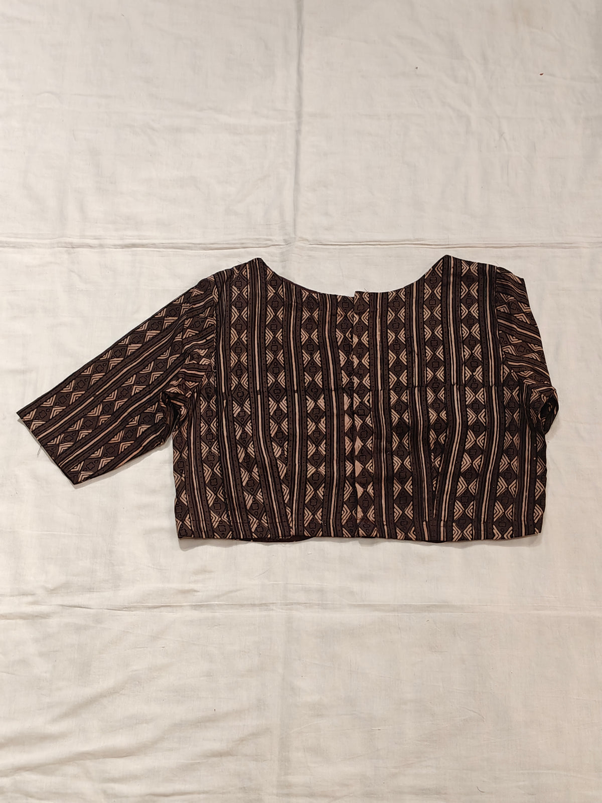 Brown geometric patterned cotton elbow sleeved blouse