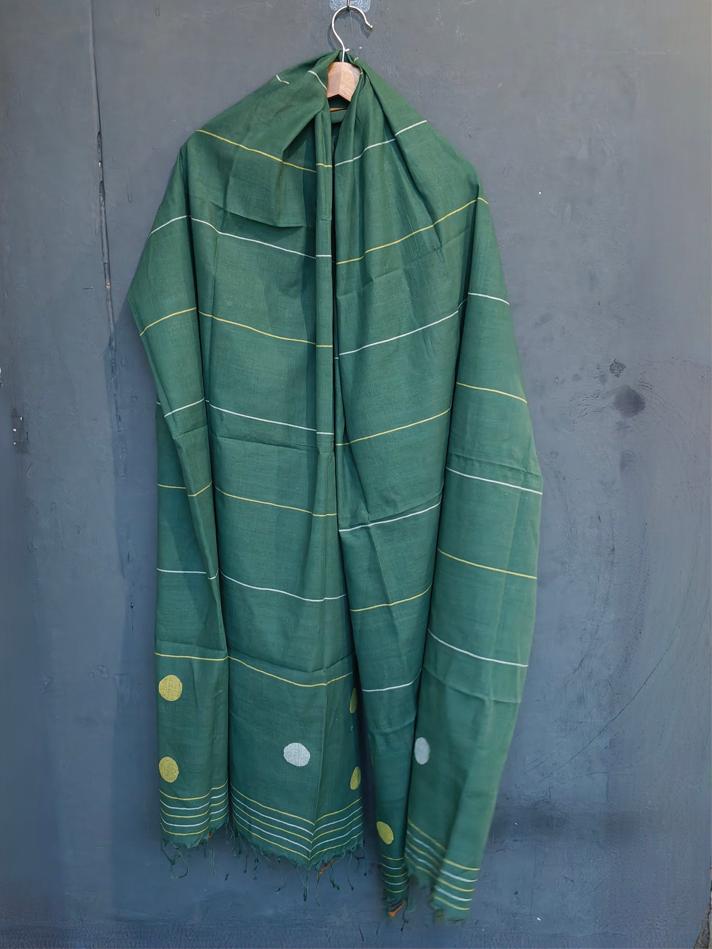 Green Jamdani handloom cotton dupatta with stripes and circles