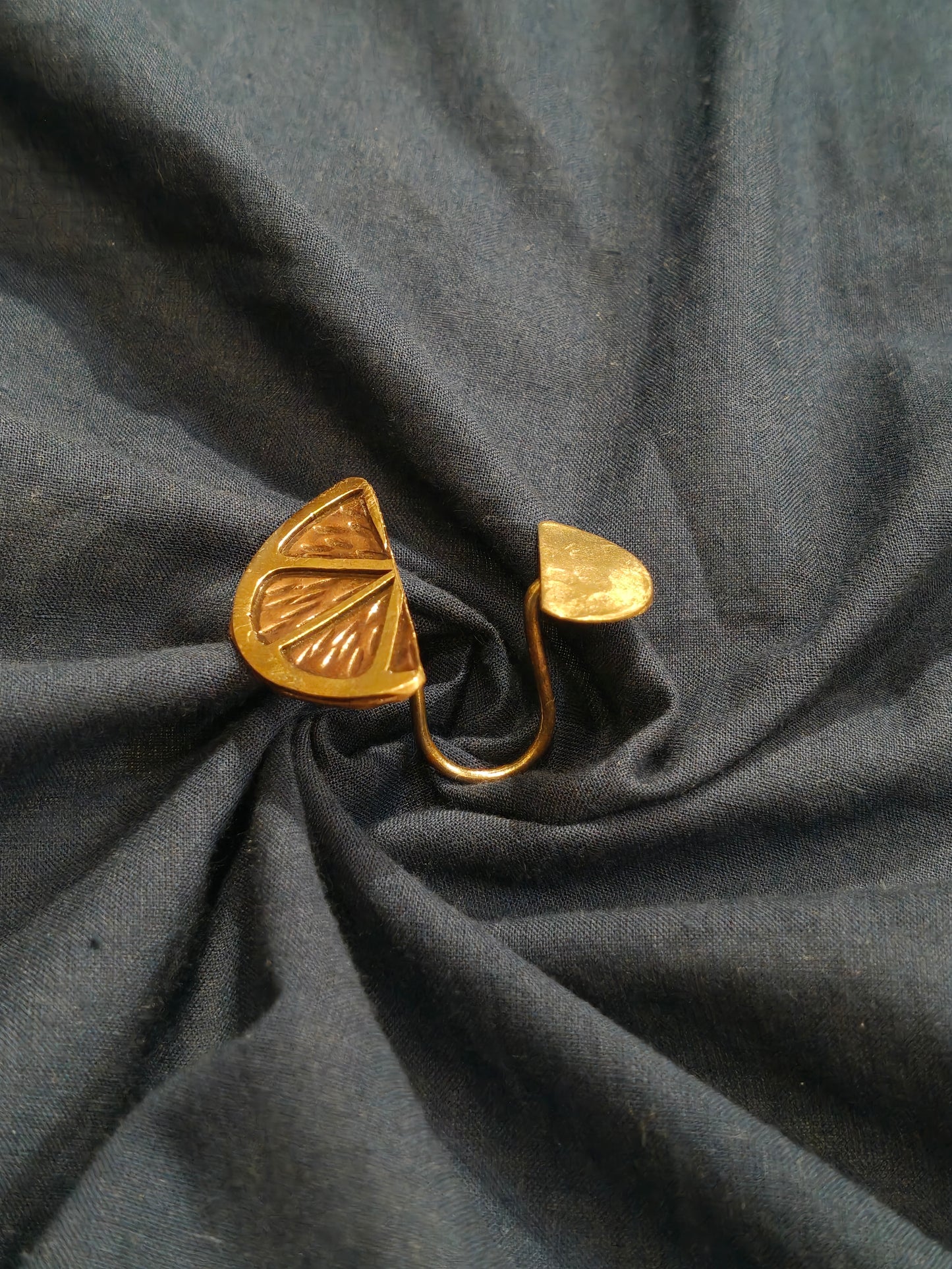 Citrus slice design finger ring in brass and copper