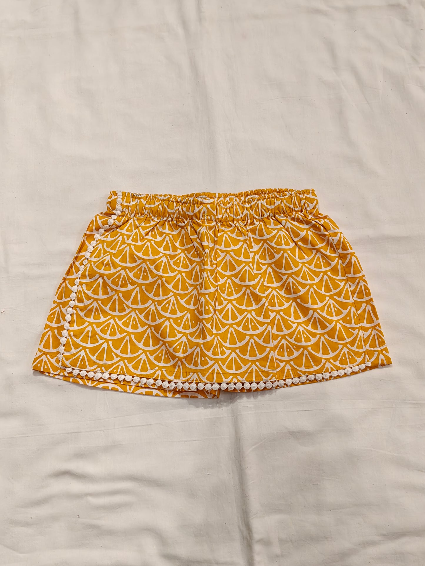 Yellow n white citrus printed cotton skorts for girls