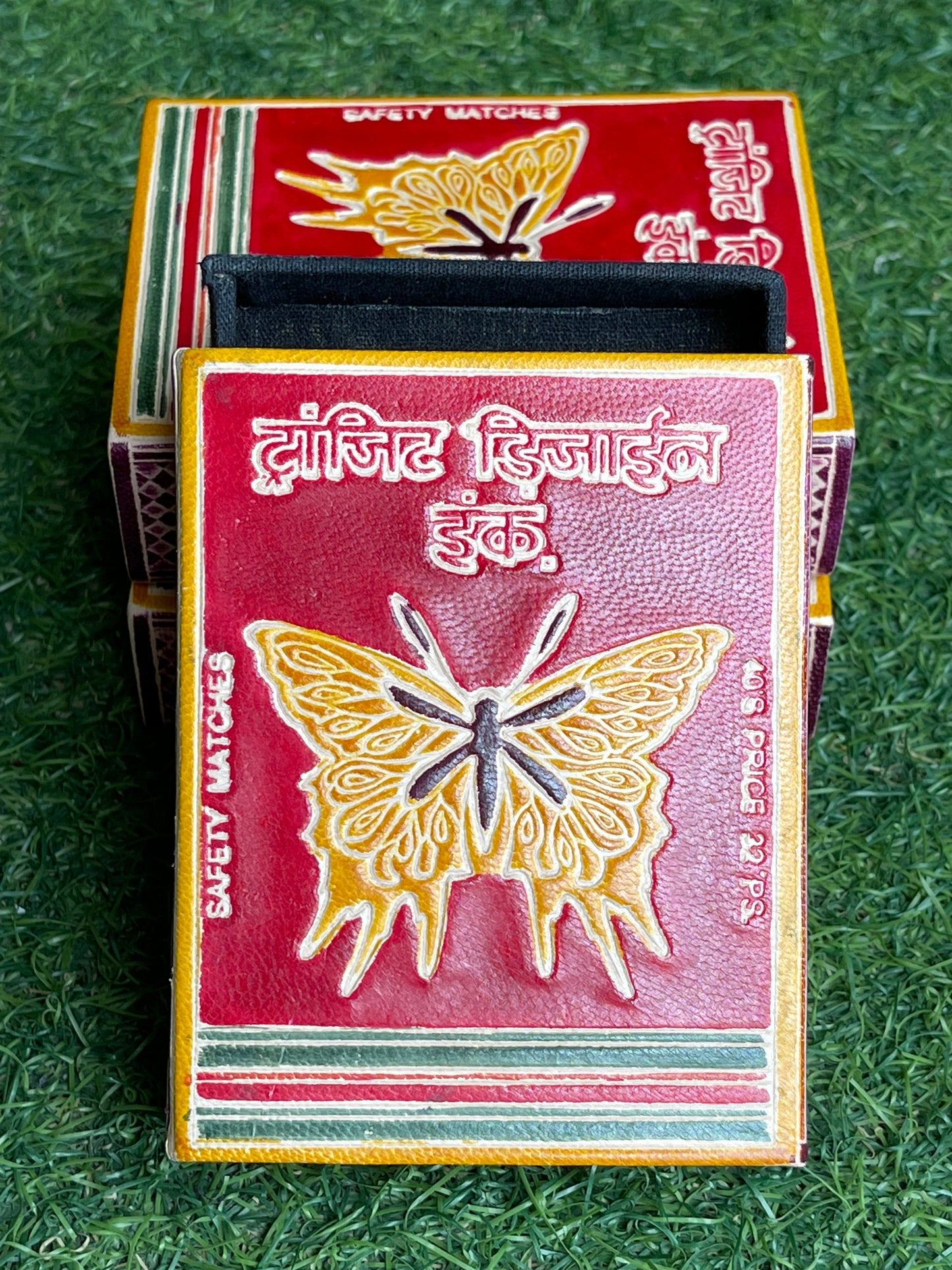 Red butterfly design retro style matchbox shaped leather card holder