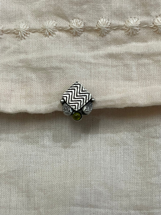 92.5 sterling silver nose pin - zig zag design on rhombus