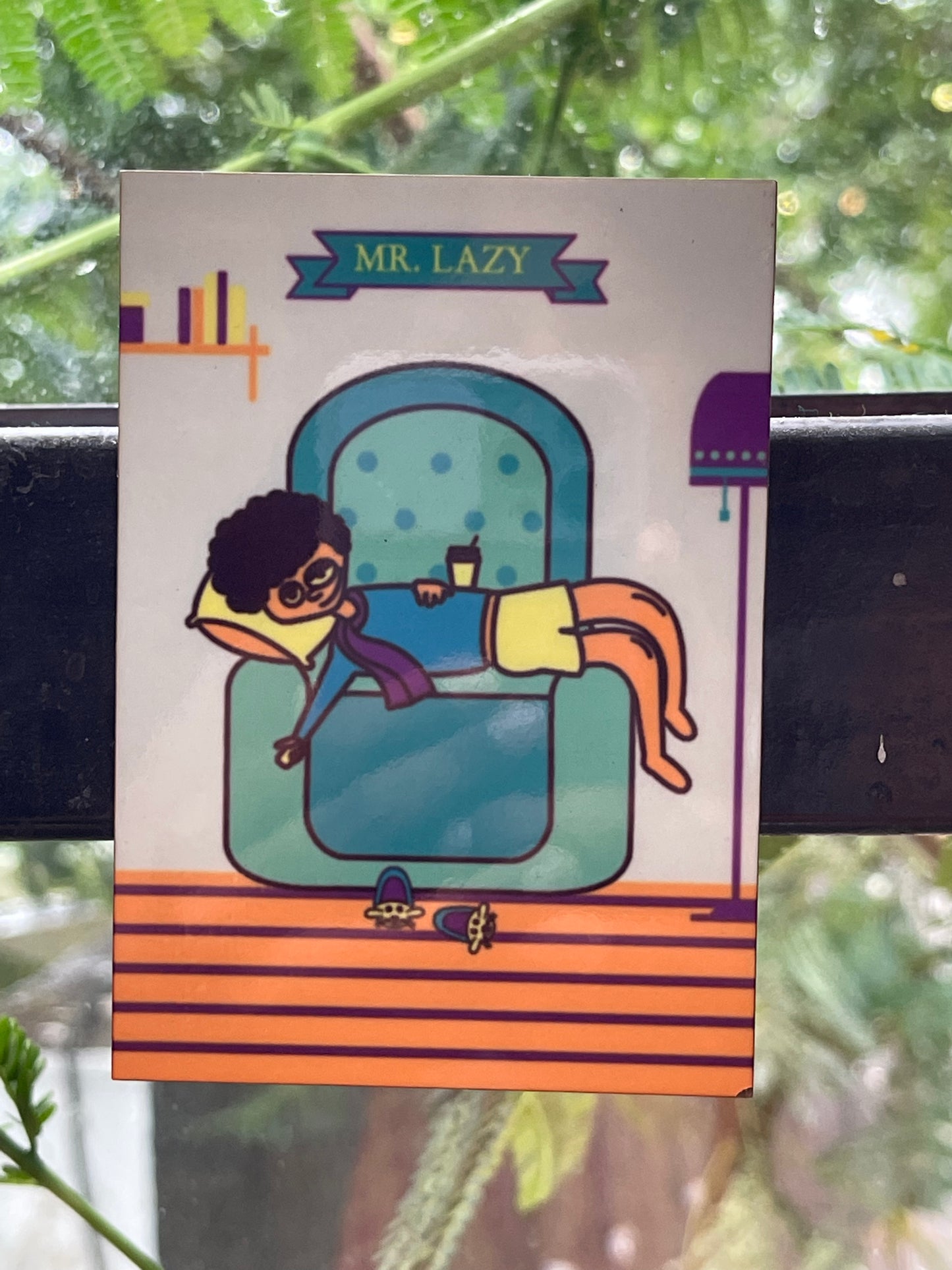 Mr lazy quirky magnet - white
