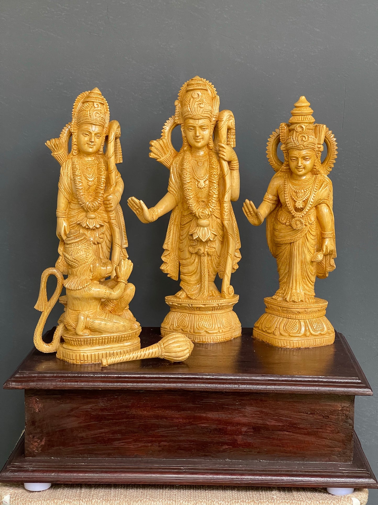 Shri Rama parivar wooden hand sculpted statue