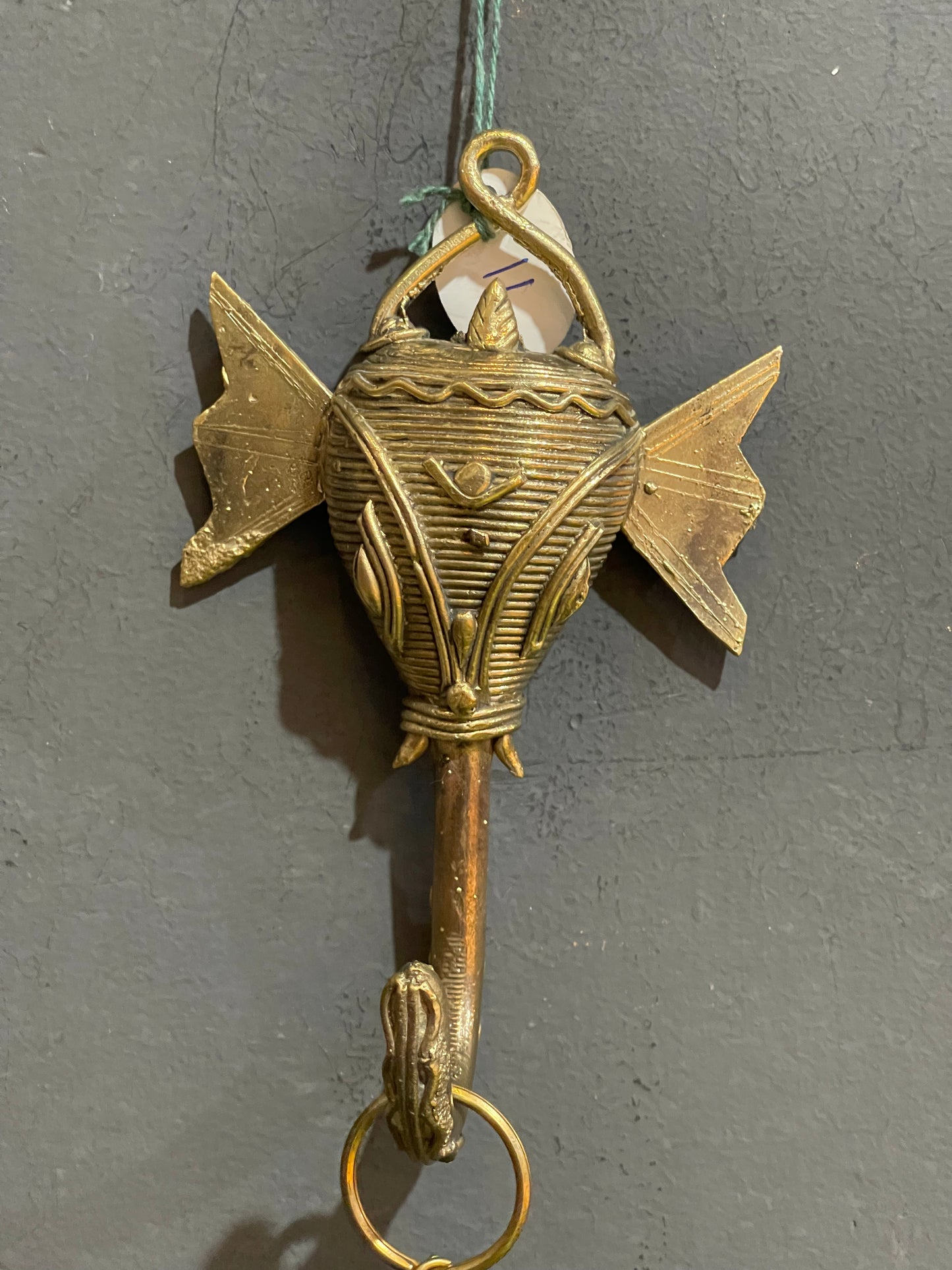 Elephant wall hook / key hanger - brass dokra craft
