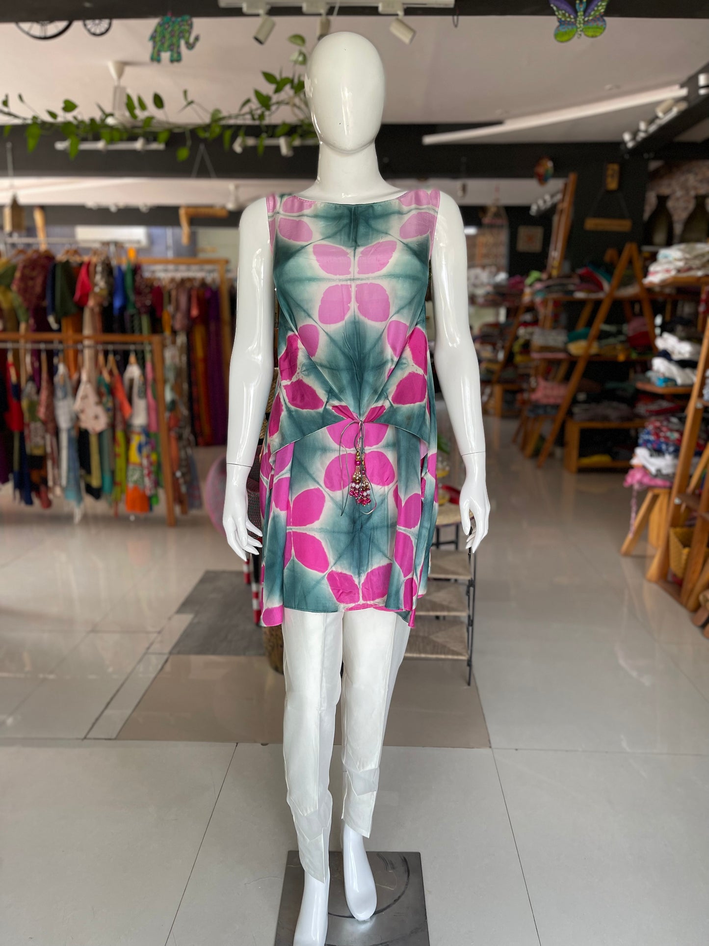 Silk cotton pants with lining and transparent tissue fabric at calf level