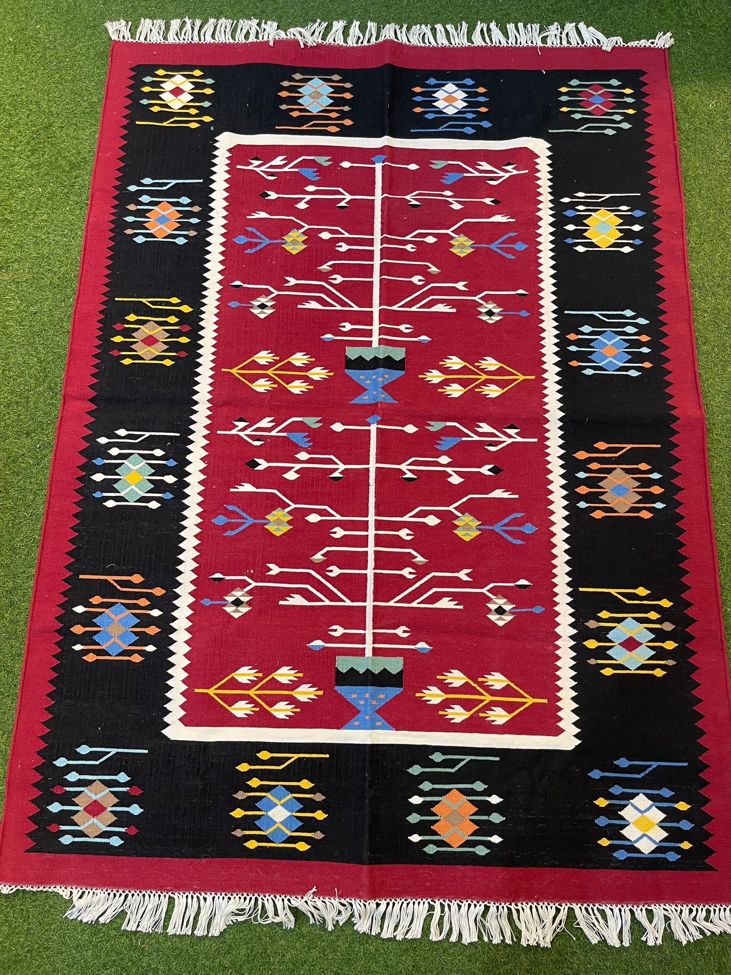 Black and maroon cotton handwoven panja weave carpet 4 x 6 ft