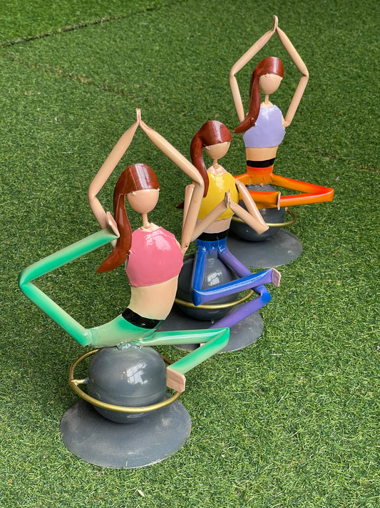 Colorful yoga dolls, set of 3 - Iron handcrafted