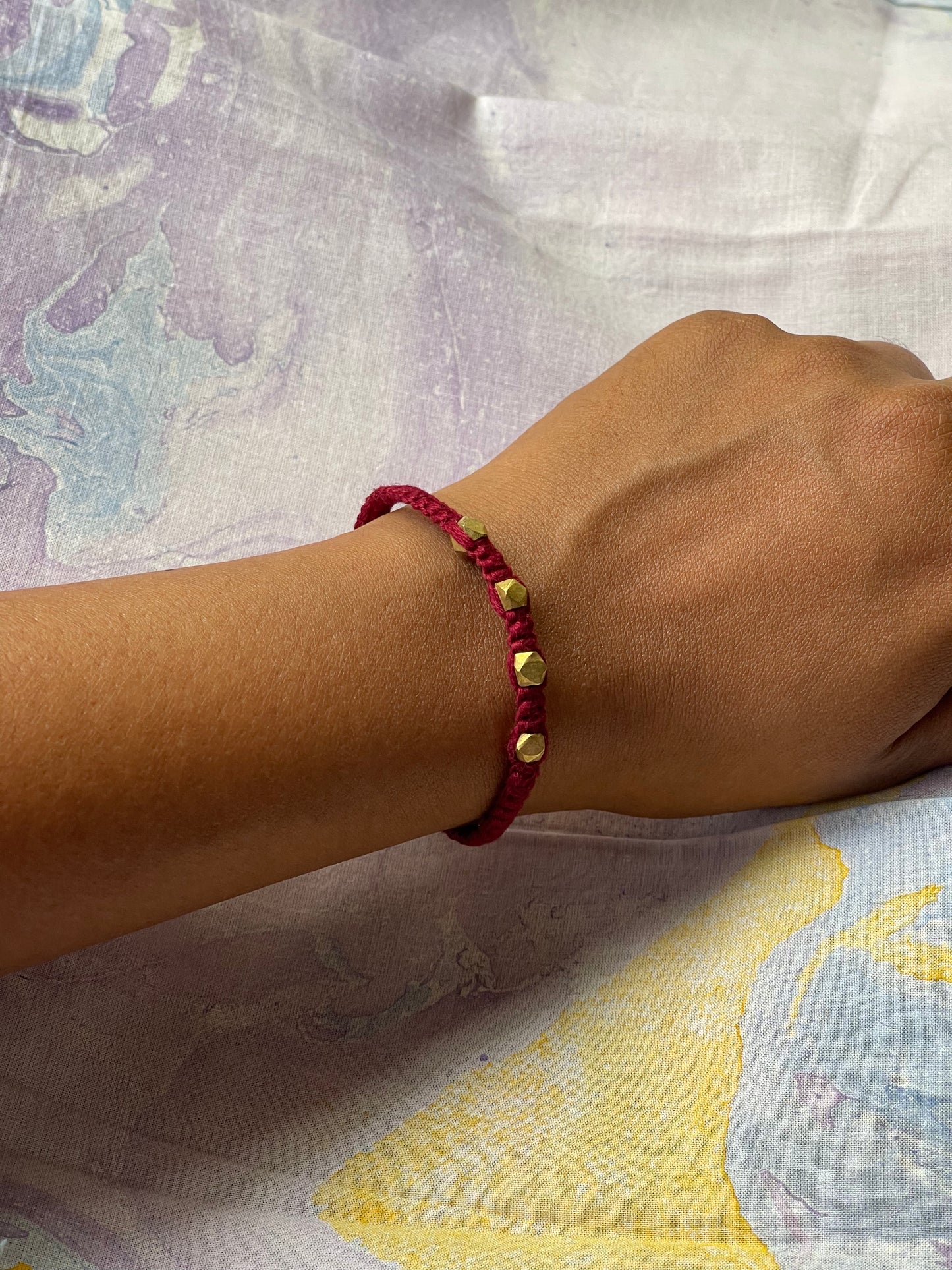 Brass big dokra beads maroon thread bracelet - single