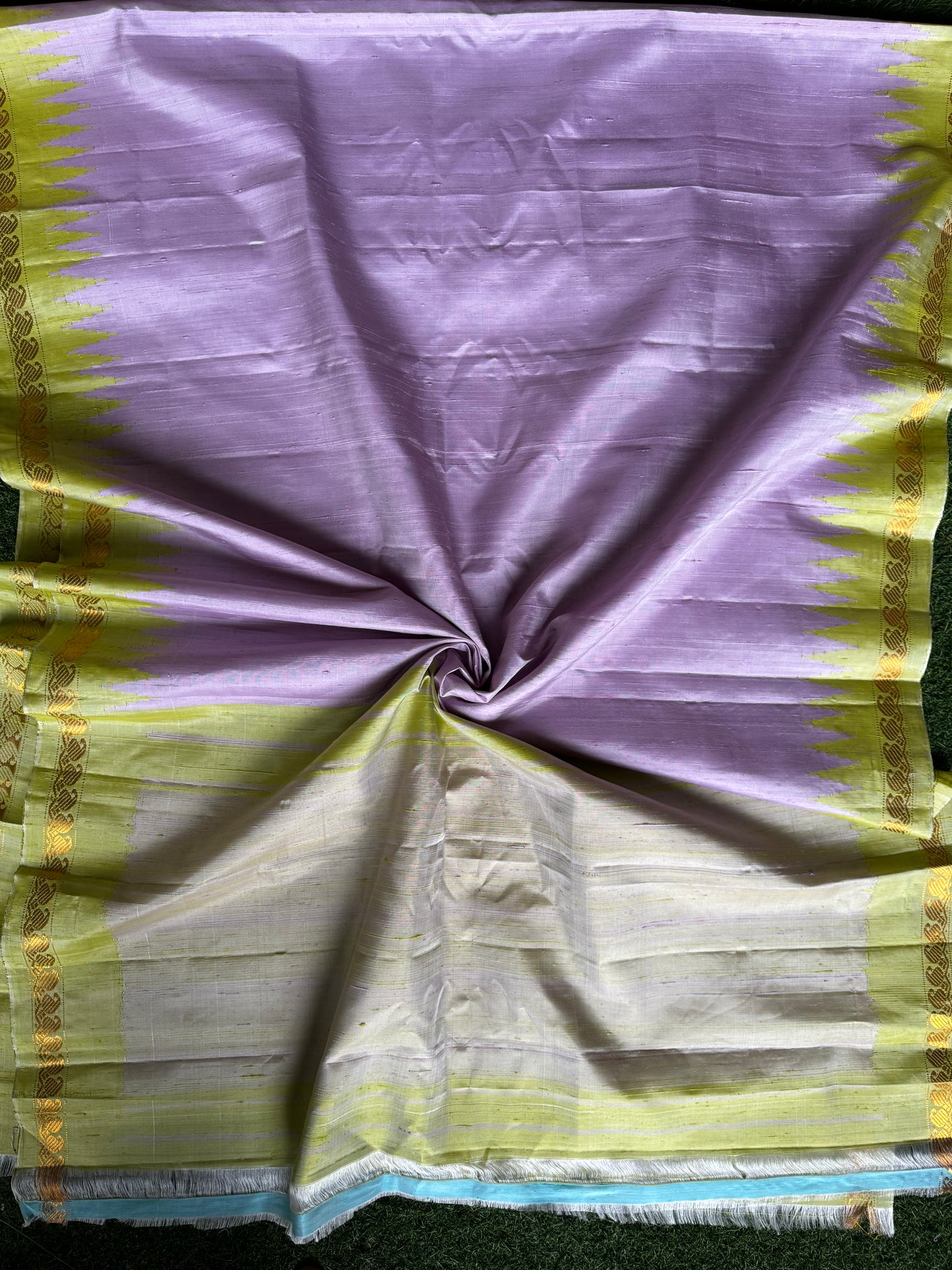 Lavender handloom Gadwal pure raw silk dupatta with green temple kuttu borders