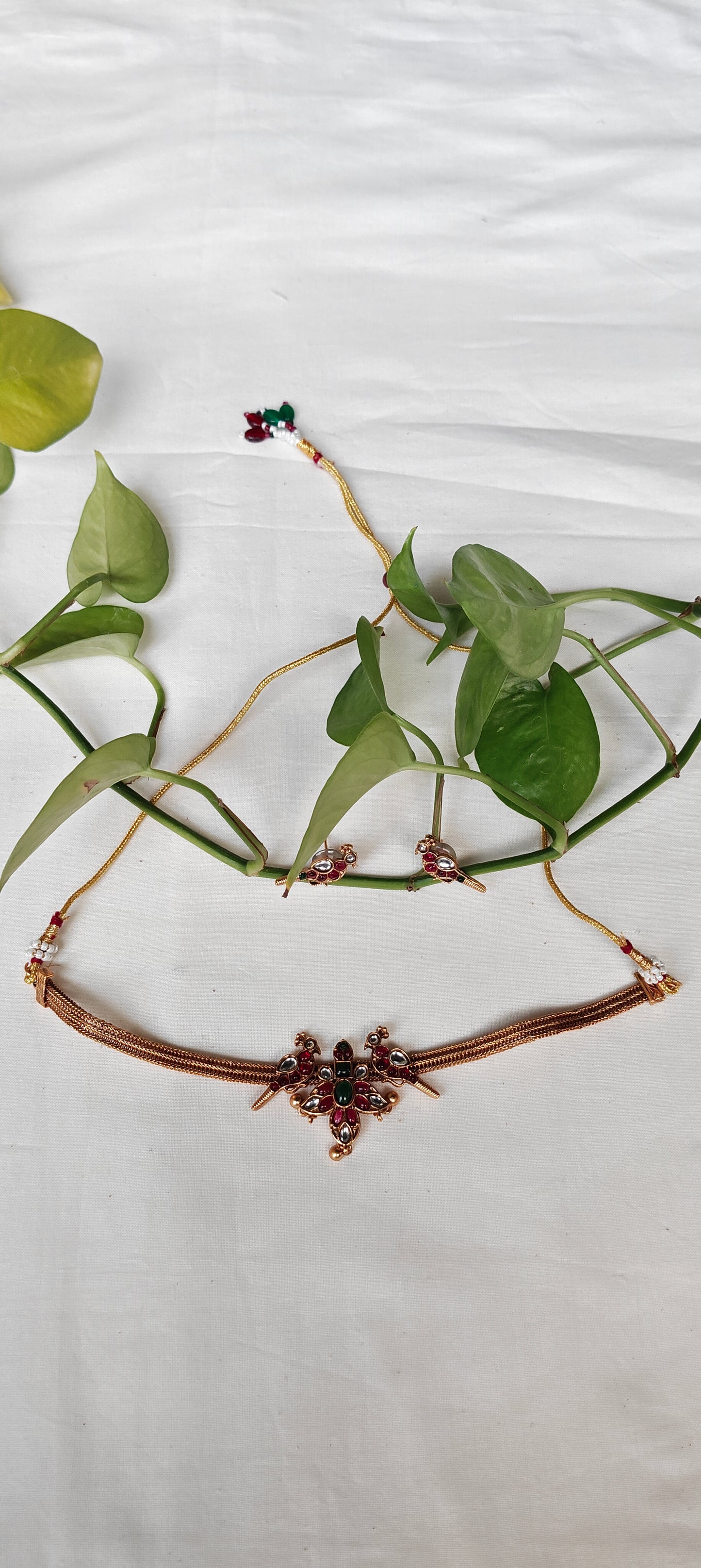 Two birdies neckpiece earrings set - pink green stones