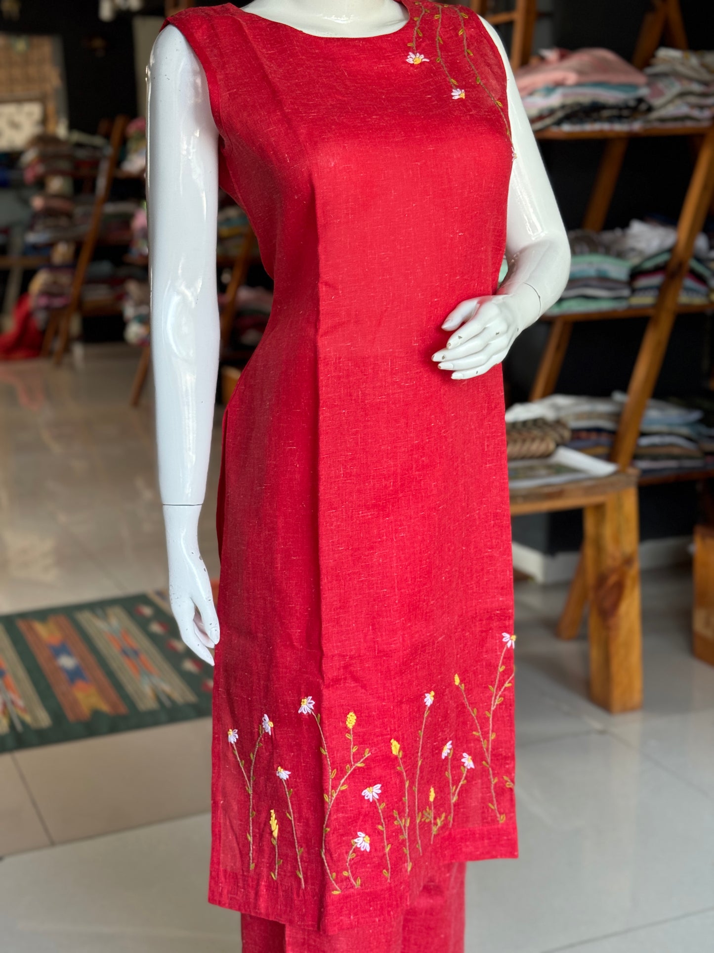 Red hand embroidered cotton kurta pants - 2 piece coord set