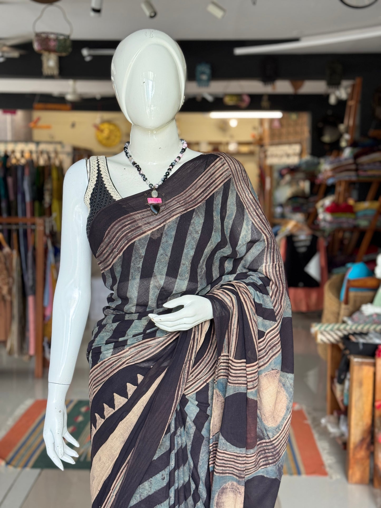 Padded sleeveless cotton blouse with lace trims - black / grey