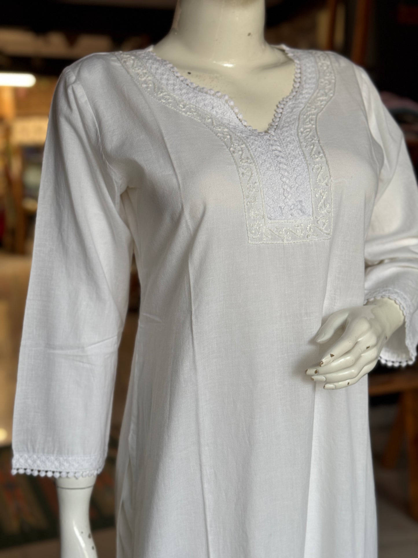 White chikankari hand embroidered cotton kurta n pants - 2 piece coord set