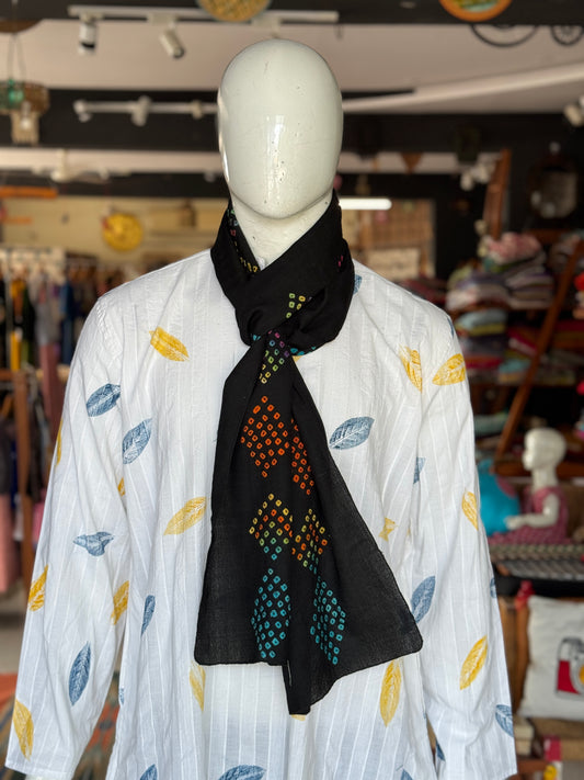 Black Bhujodi hand spun, hand woven, hand crafted colorful bandini woollen muffler