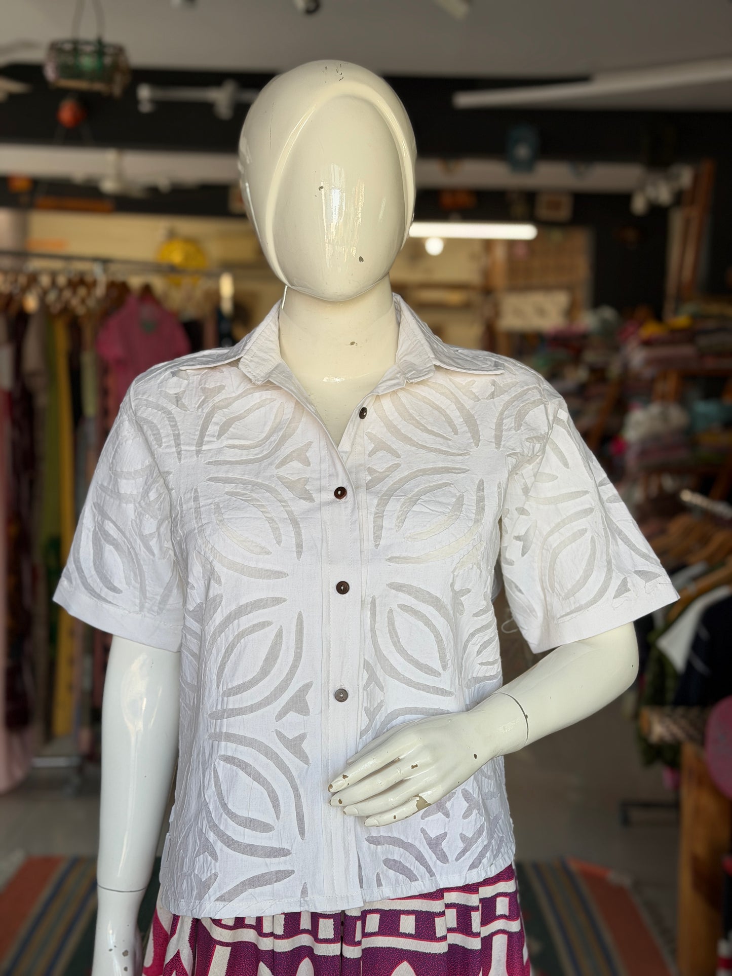 White Applique organdi women’s relaxed for shirt