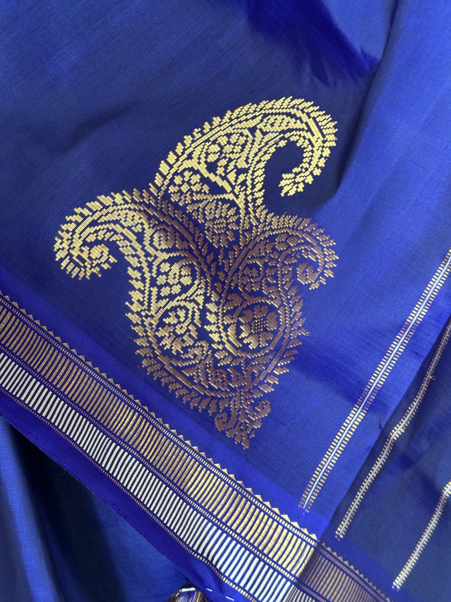 MS blue pure silk handloom Kumbakonam pattu saree with paisley corner motif and stripes border