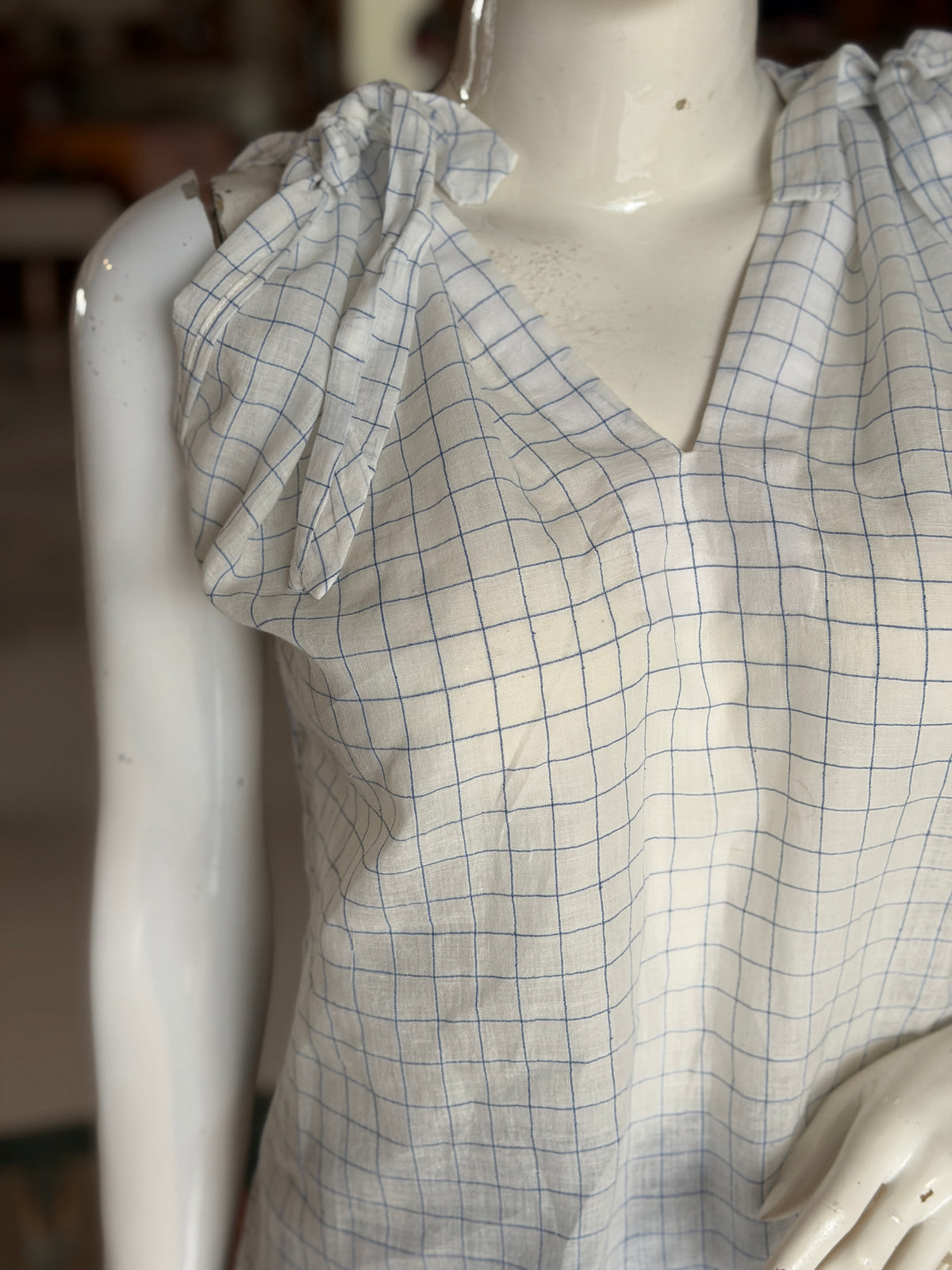 Sleeves tie - White and blue checks soft cotton handloom top