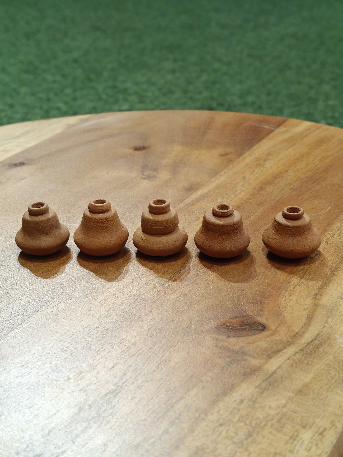 Miniature handcrafted clay pot - under 1 inch - single