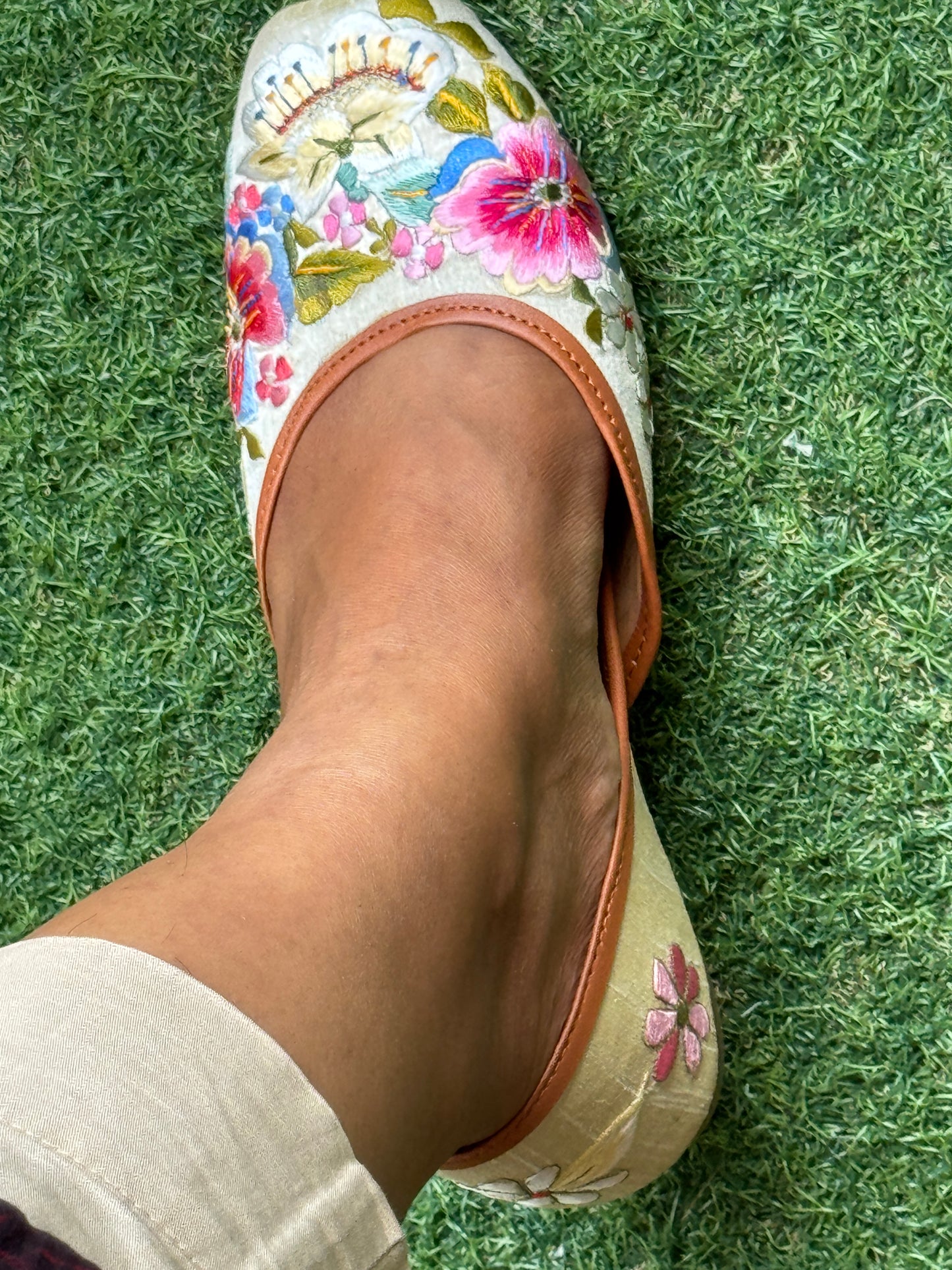 Embroidered juttis  - slay in style