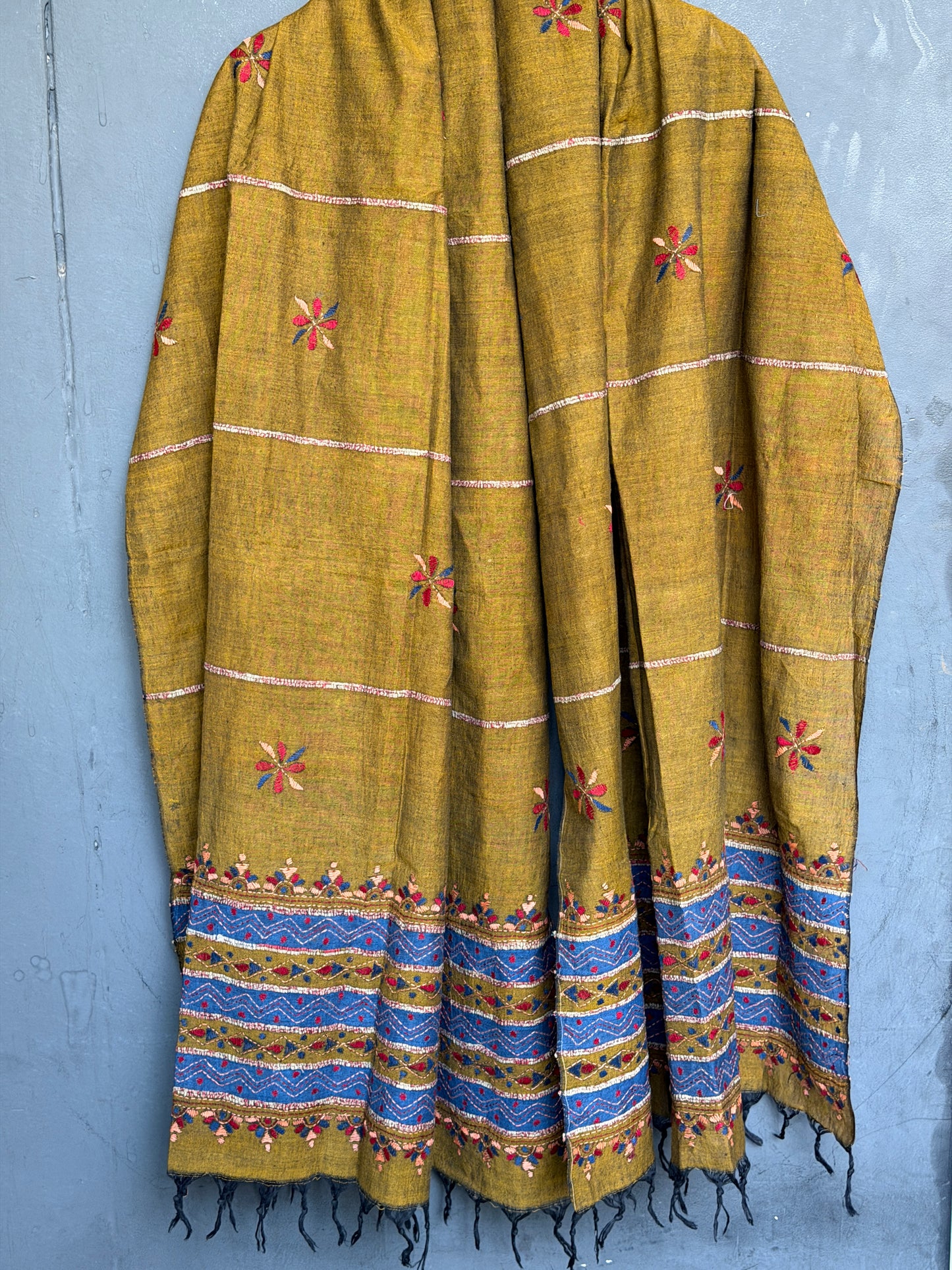 Khesh handloom cotton dupatta with hand embroidery - colors n designs options available