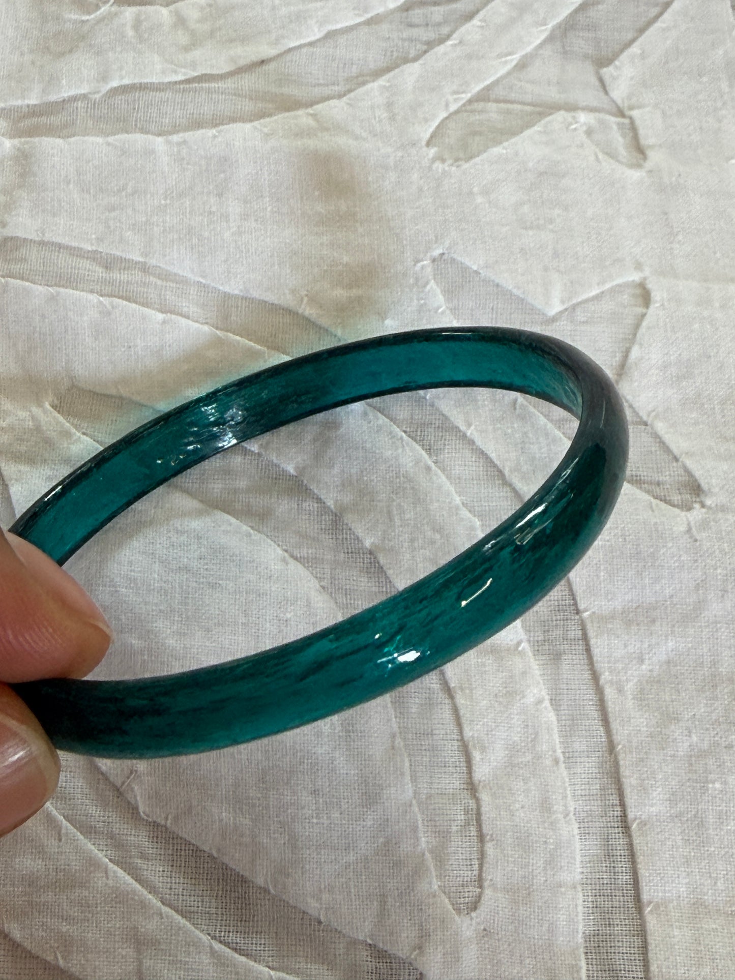 Plain glass handcrafted bangle - single
